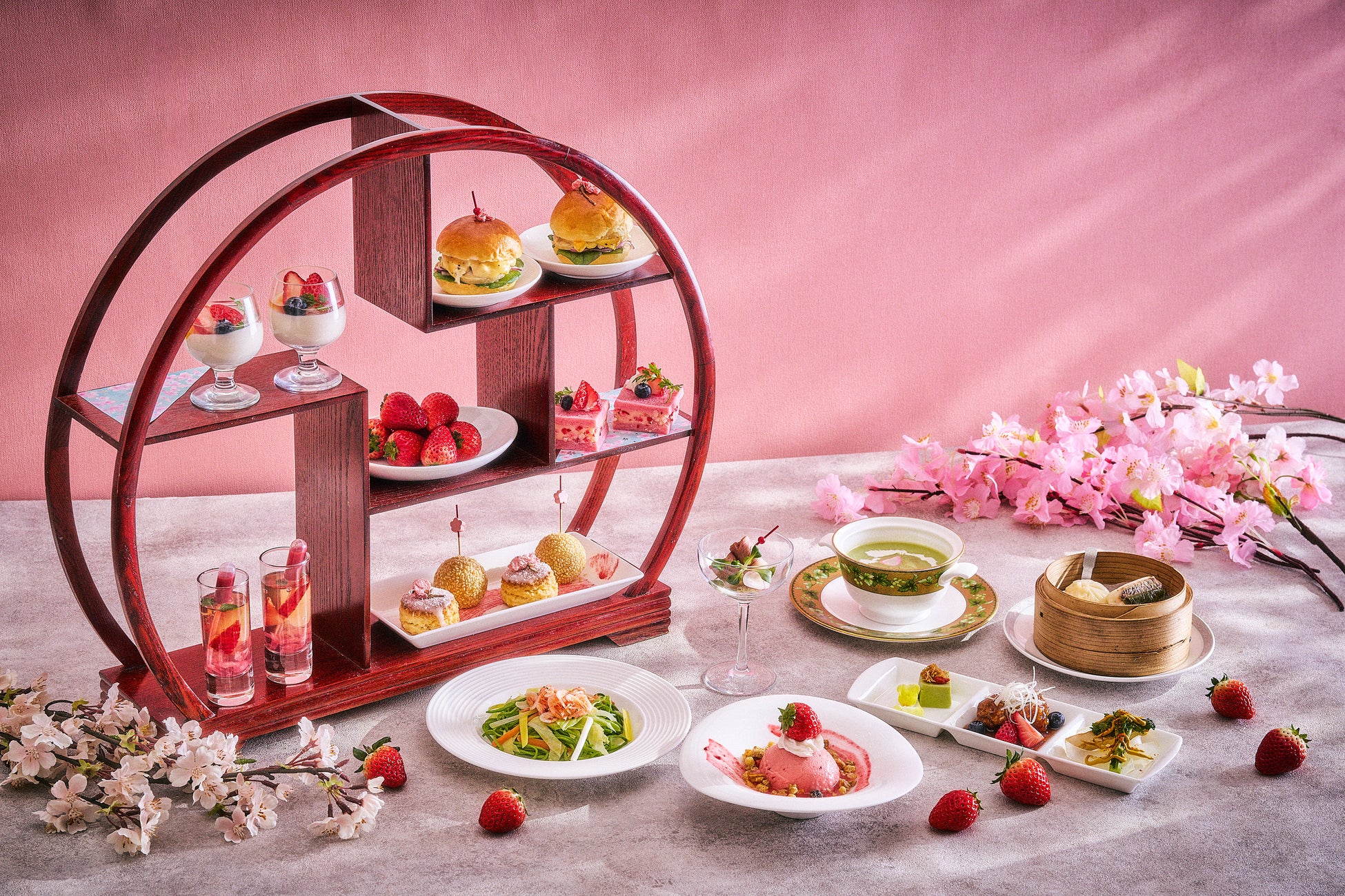 品川プリンスホテル　春爛漫×中国料理「Chinese Afternoon Tea～桜と苺の春宴～」を販売