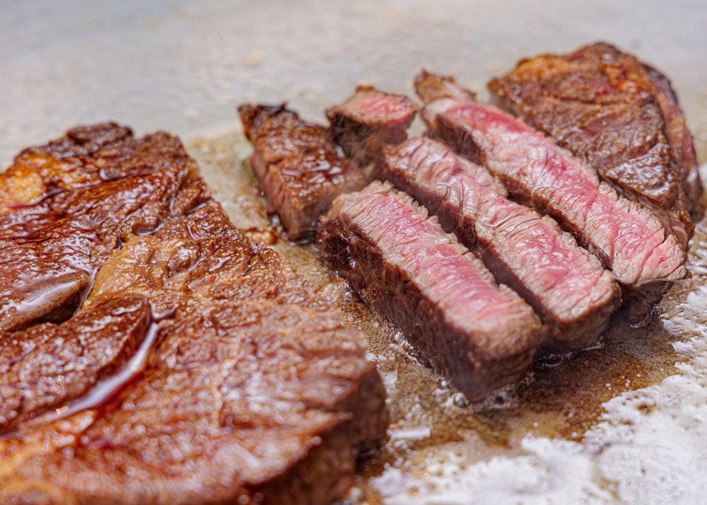 【新大阪江坂東急REIホテル】レストラン「エモンデル」が4月１日よりリニューアル！平日はハーフブッフェ付きランチ、土日祝は鉄板焼き食べ放題のフルランチブッフェを提供