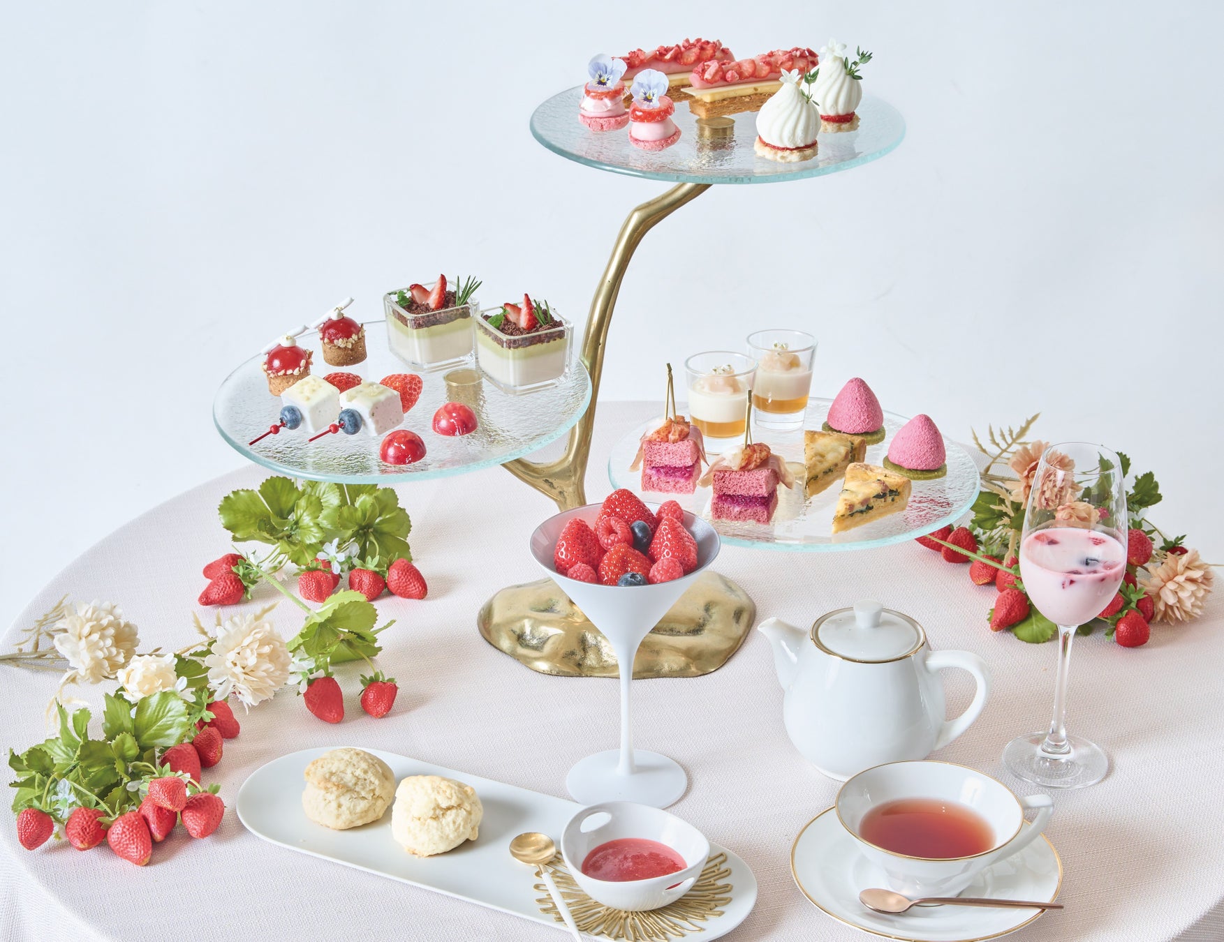 TIAD, AUTOGRAPH COLLECTION　愛知のブランドいちご舞苺（まいいちご）を味わうストロベリーアフタヌーンティーが4月12日まで延長決定！
