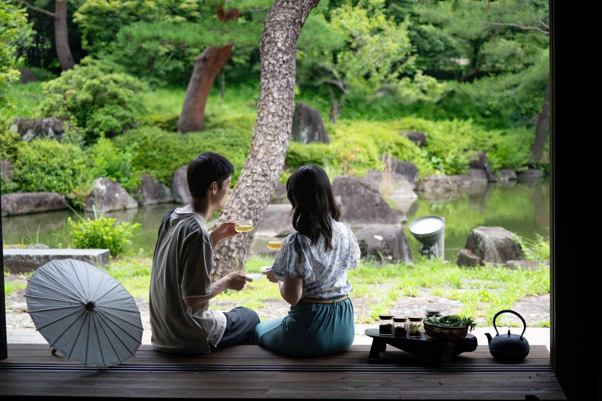 【限定10名の極上体験】日本茶伝道師とフローリストがおくる、五感で慈しむ「和花とお茶のリトリート」初開催。日本庭園を望むぐんまフラワーパークプラスで、自分を整える至福の時間を。