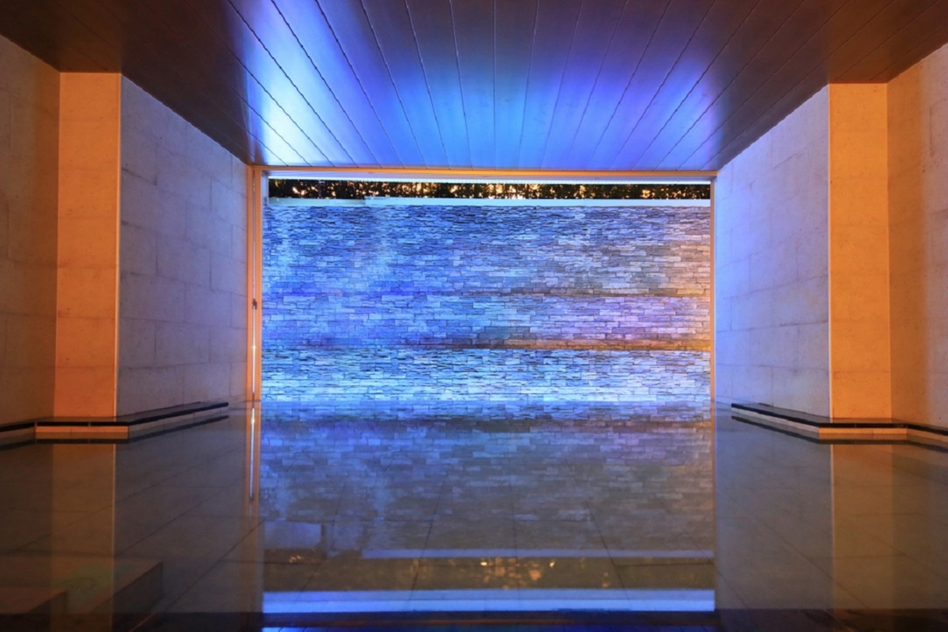 【リゾナーレ熱海】熱海名物の花火を＂食べる＂体験。夏の夜空に輝く花火に包まれる「花火アフタヌーンティー」初開催