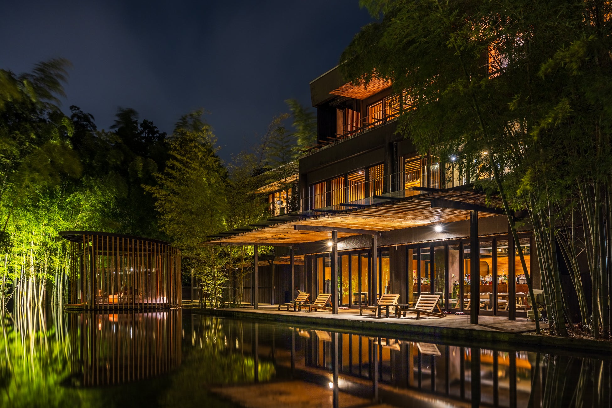 劇場版『名探偵コナン ハイウェイの堕天使』映画の舞台を巡るバスツアーを販売します