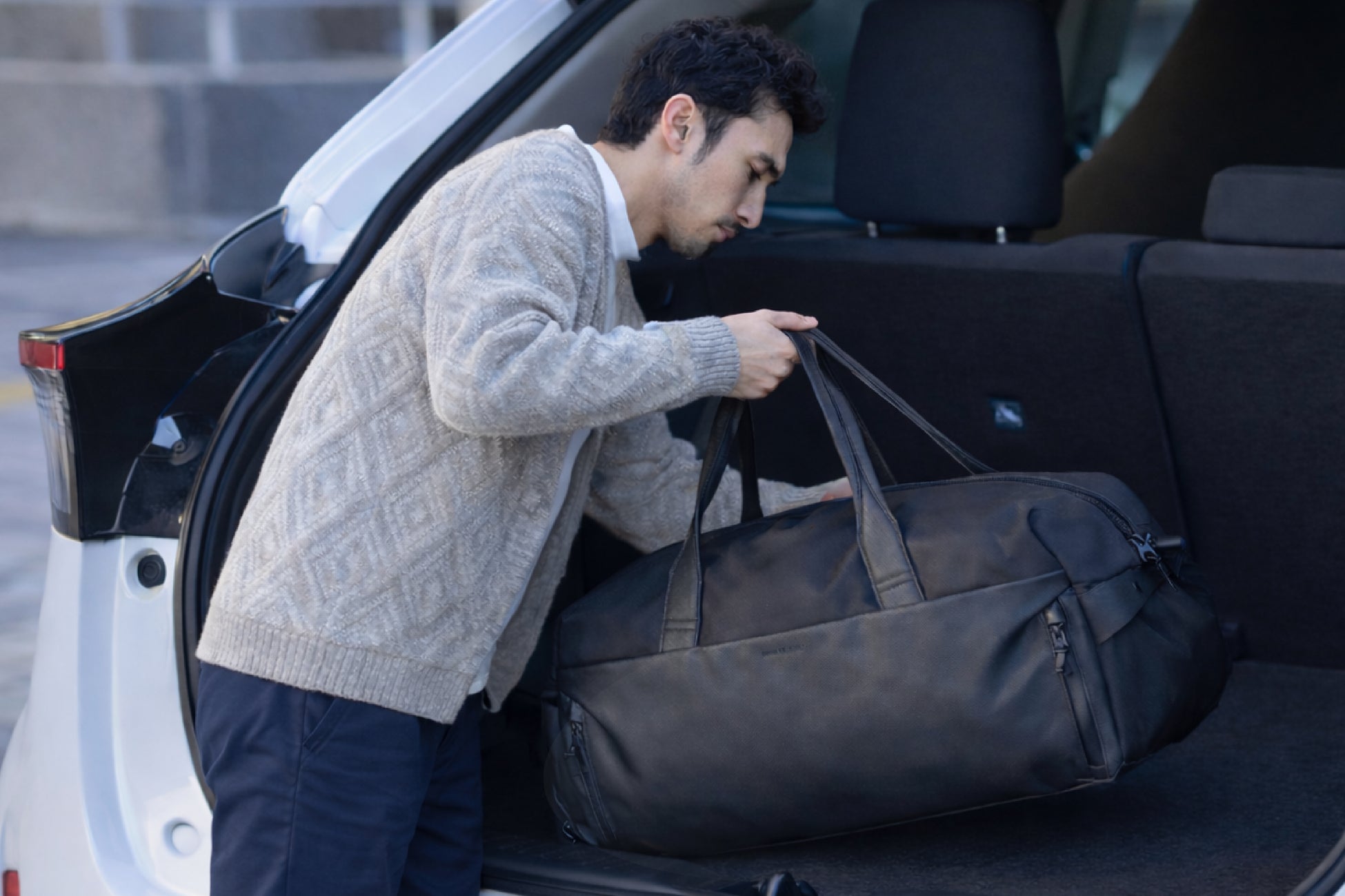 【防水×本革】50Lの大容量を、上品に持つ。BROSKI AND SUPPLY、新作ボストンバッグ「Odyssey」発売。