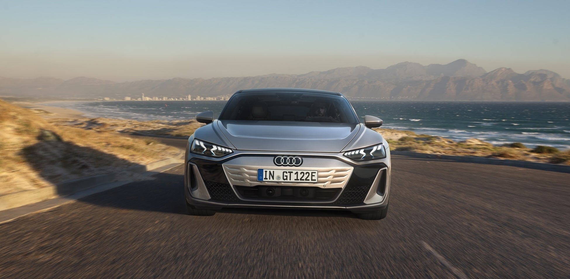 世界最高峰のモータースポーツ観戦と北イタリア絶景ツーリングを堪能。欧州を巡る特別ツアー「Audi Grand Tour 2026 in Europe」の参加者募集を開始