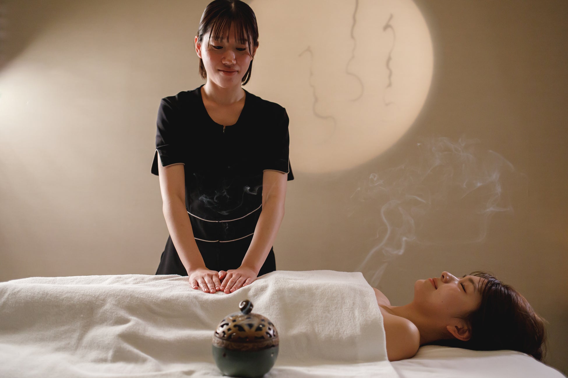 【伊豆・東府や Resort & Spa-Izu内、 mahora Spa】 禅の呼吸と安腹で脳を休める、没入型スパリトリート