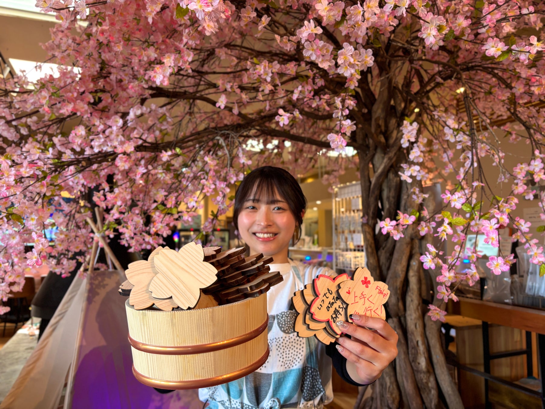 おふろcafe utataneで「新生活応援フェア」。新生活に役立つ賞品が当たるビンゴ大会や、地元おすすめスポットを紹介するマップ掲示、新生活応援ひのき風呂などを実施！