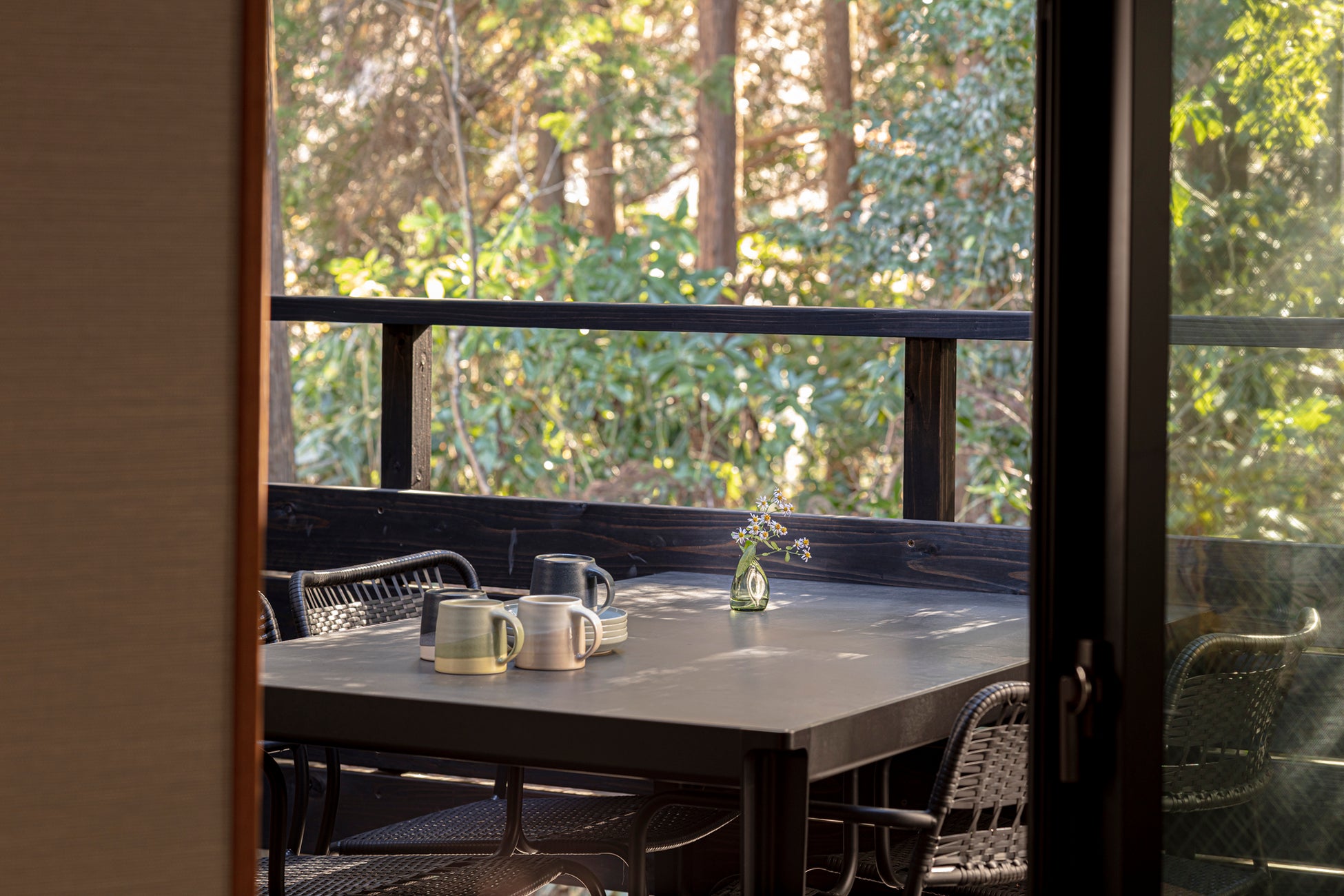 YouTube登録者160万人・吉田ちか 家族で挑んだ“キャンピングカーでアメリカ横断1万km”を書籍化『Our US ROAD TRIP TRAVEL JOURNAL』3.26発売