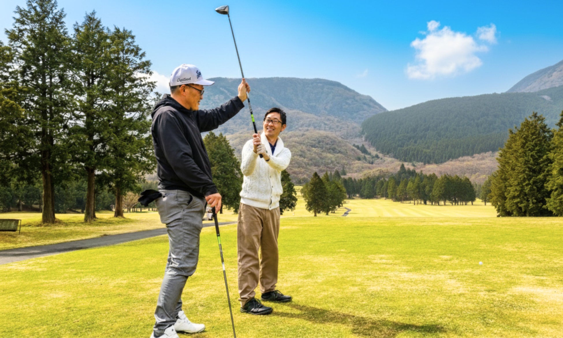 【箱根湯の花プリンスホテル】新社会人の“はじめてのゴルフ”を応援！卒業証明書提示でゴルフ体験サポート代が半額！ゴルフ×温泉×宿泊を一度に体験できる「ゴルフデビュー応援プラン」を期間限定で販売