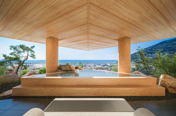 神戸ポートタワーが『映画 えんとつ町のプペル 〜約束の時計台〜』とコラボイベントを開催