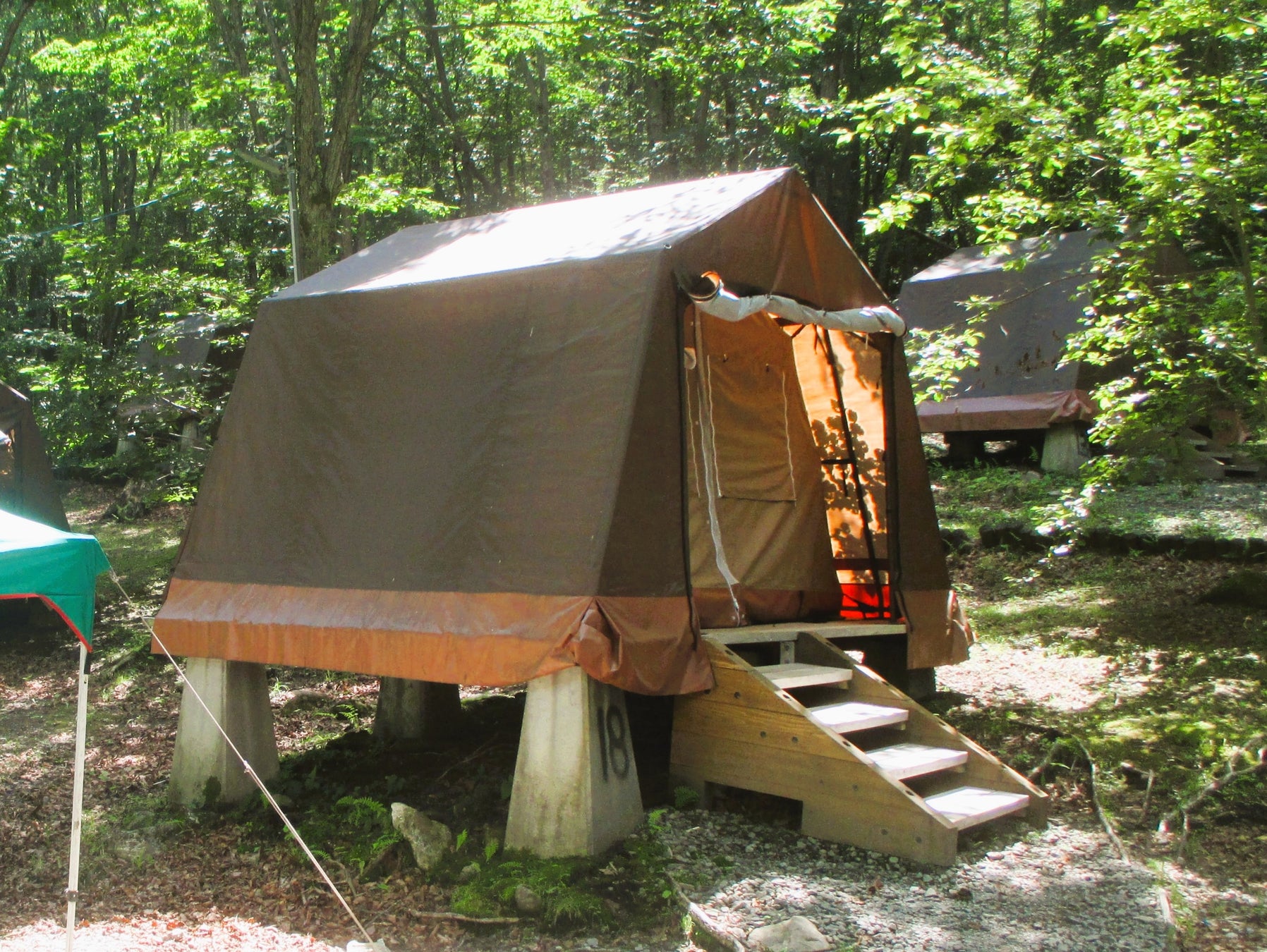 オーバーツーリズムに関するインバウンド影響実態調査 | 87%が現場で実感、約半数が「訪日客増加への対応は困難」と回答