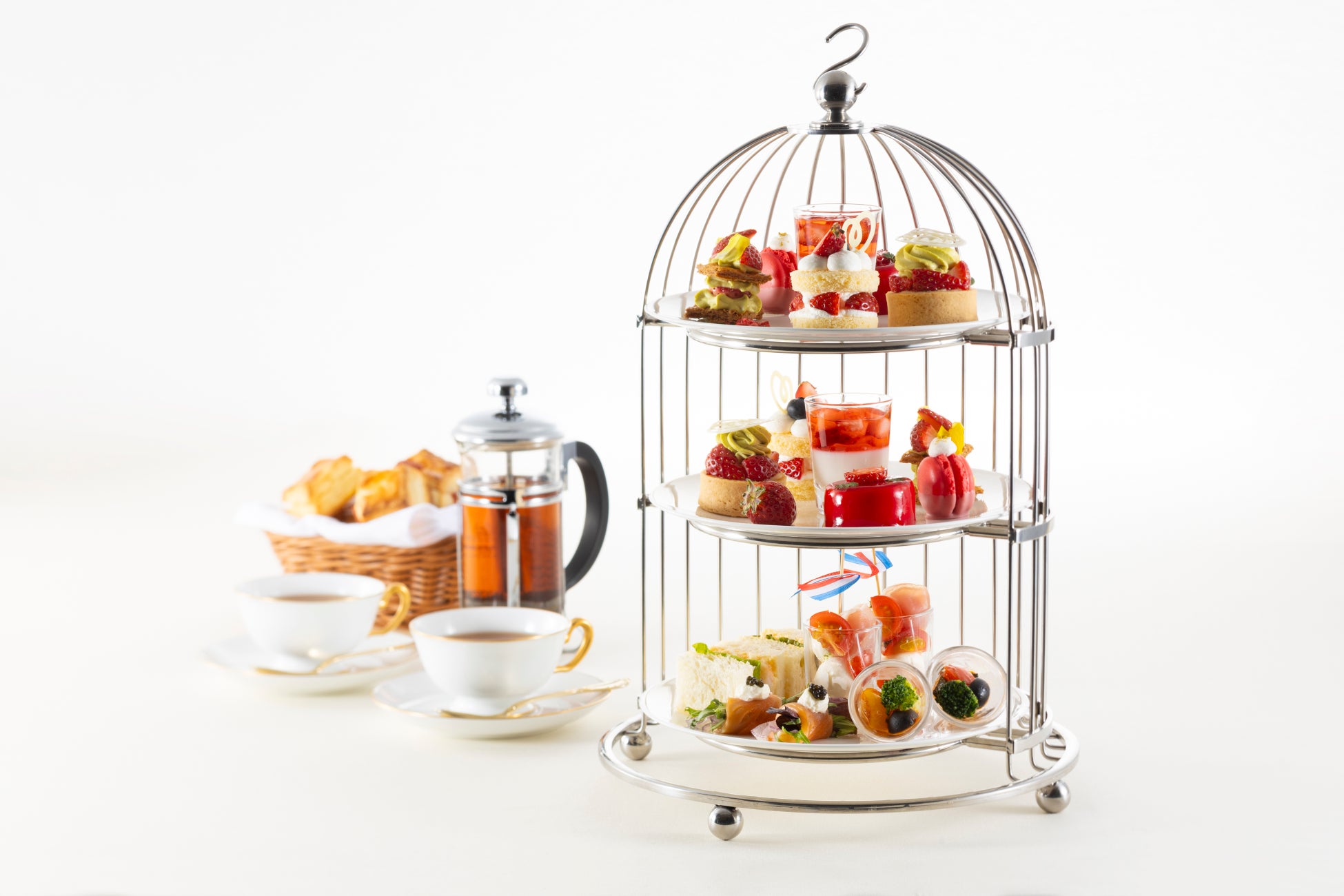 【札幌グランドホテル】苺＆ピスタチオスイーツ フェア　開催期間：2026年4月1日（水）～4月30日（木）