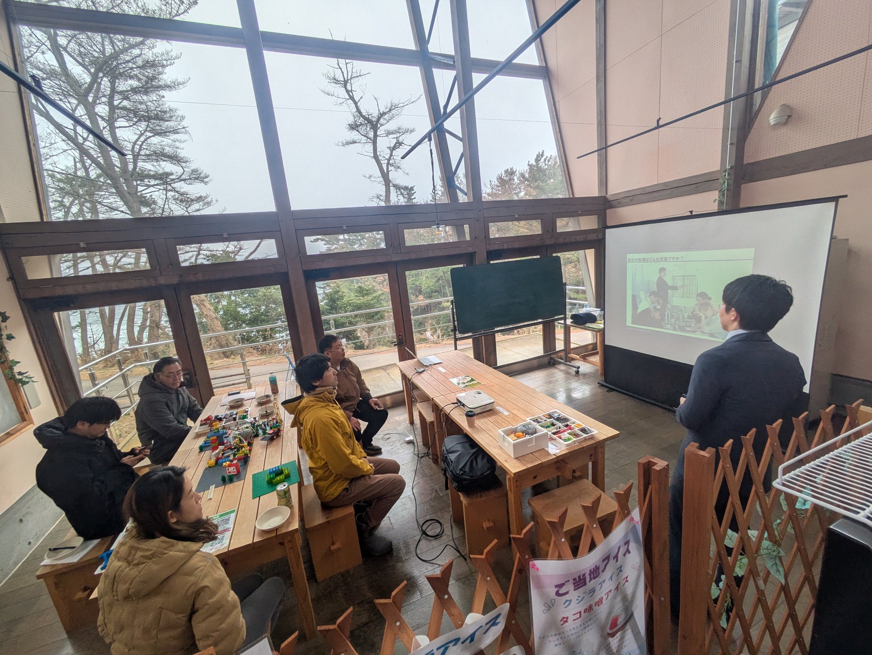 キャンプ場が「学びの場」に。南三陸町・神割崎キャンプ場で、レゴ®ブロックを活用した企業研修モニターツアーを実施