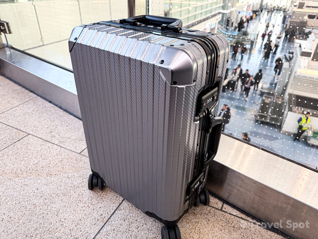 【正直レビュー】MVST TREVA アルミスーツケースを使ってみた｜6万円台の実力は？
