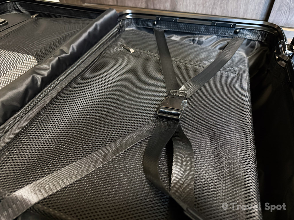 【正直レビュー】MVST TREVA アルミスーツケース(ガンメタル)を使ってみた|6万円台の実力は?