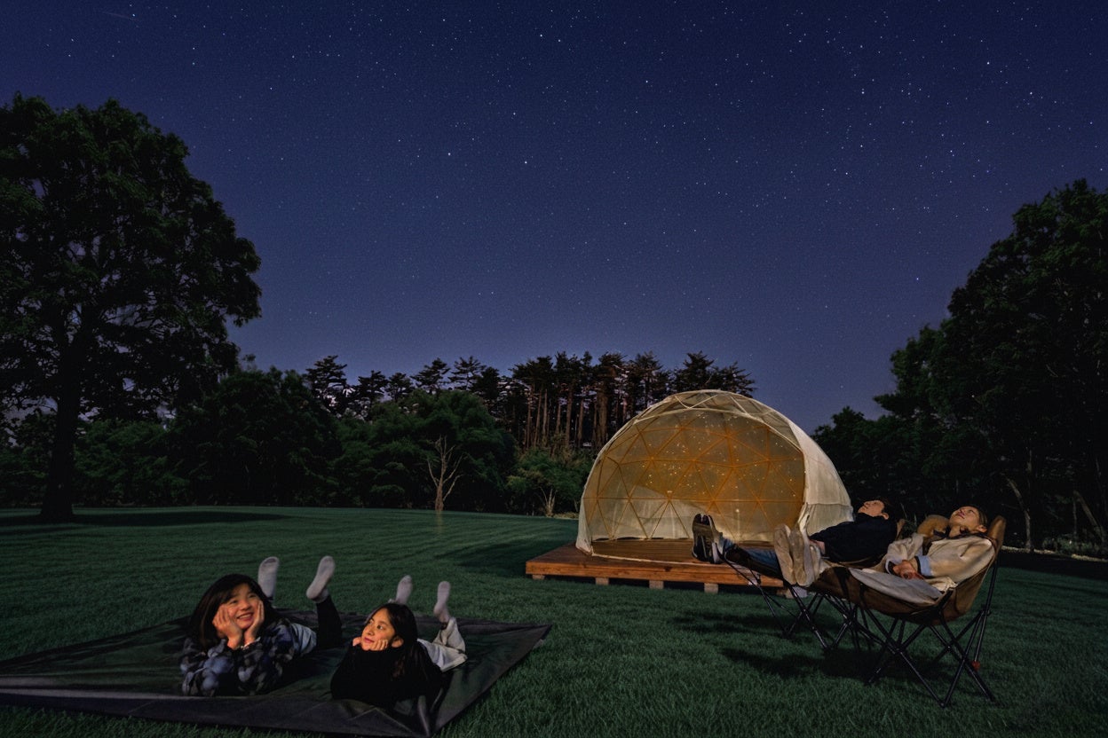 県内各地で天の川が見えやすいと言われる鳥取県で、星座観賞を楽しむ「スターパーク」を期間限定で開設。春のファミリー旅を提案する、オールインクルーシブのリゾートホテル【メルキュール鳥取大山リゾート＆スパ】