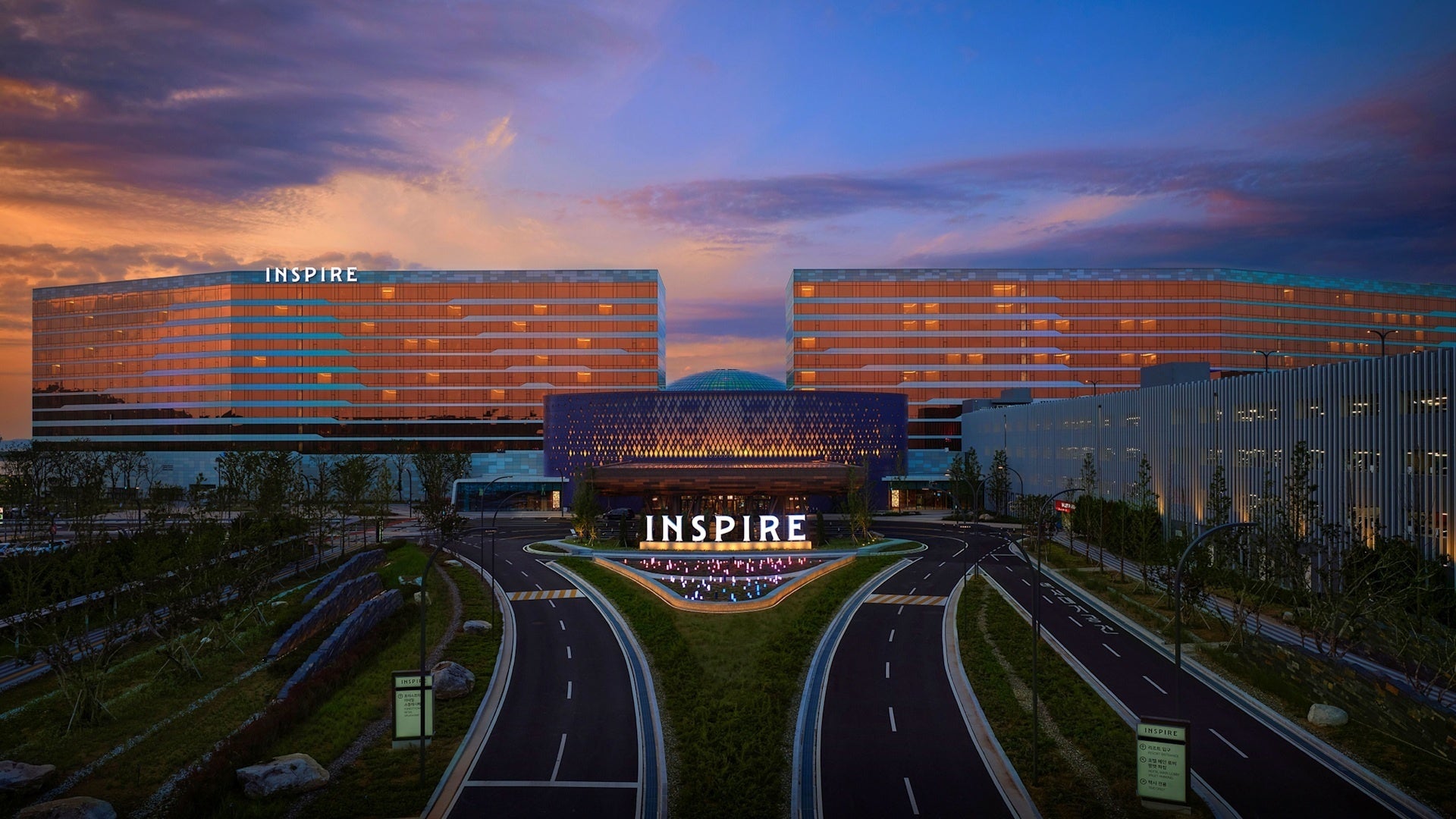 ＜MIGAKI FARM＞4～5月のハウスを涼しく楽しむ！いちご狩りプレミアムプランに、摘みたていちごをオリジナルパフェに変える「ひんやりバニラアイス」オプションが4月4日初登場