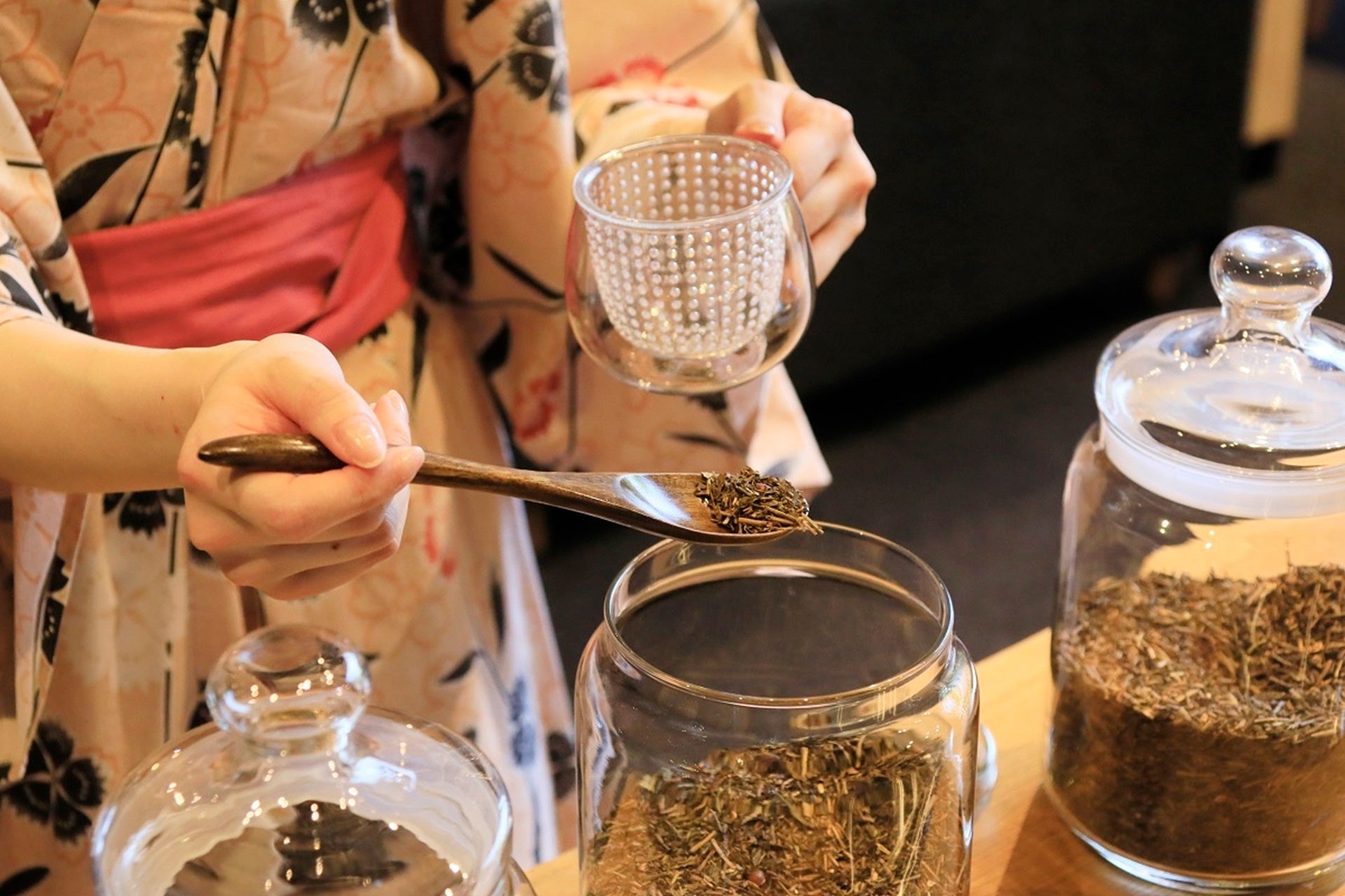 熱海ミニ横丁、4周年を迎えさらなる進化へ! 累計来場者数6万人突破!料理100種以上!酒1,000種以上!