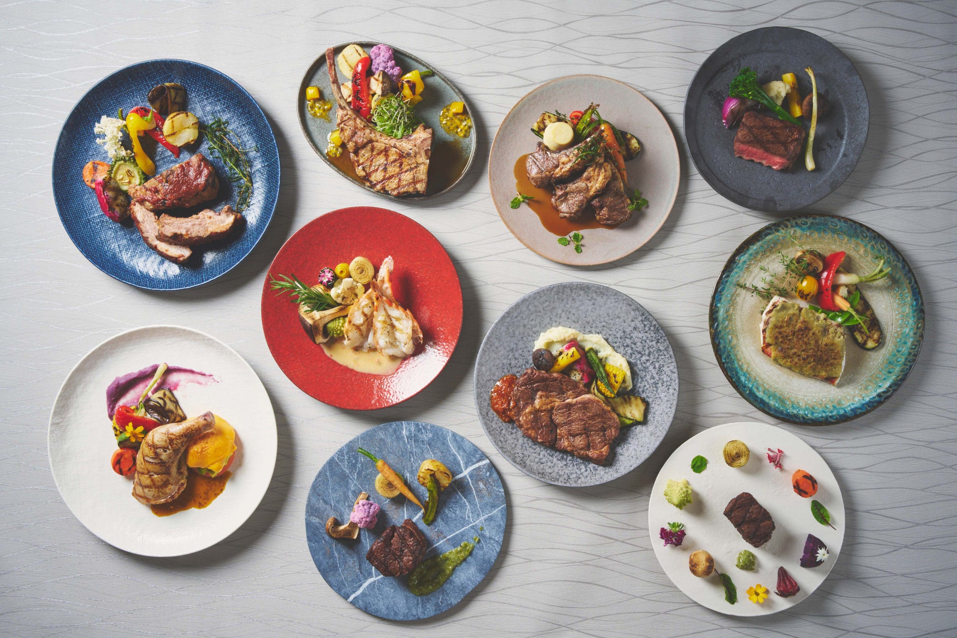 【シェラトン沖縄サンマリーナリゾート】リブランド10周年記念第2弾！～10周年にちなんで、10種類からお好みのメインディッシュを選べる記念ディナー～ディナーコース「グリルド セレクション」