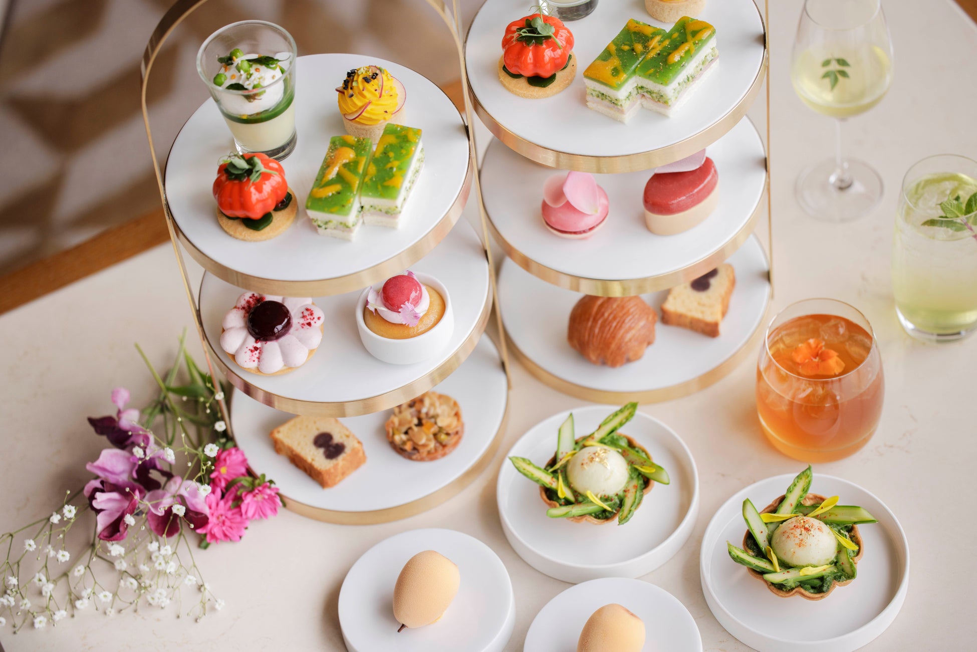 【フォーシーズンズホテル東京大手町】フレンチシェフが描く、フランス初夏のアフタヌーンティー