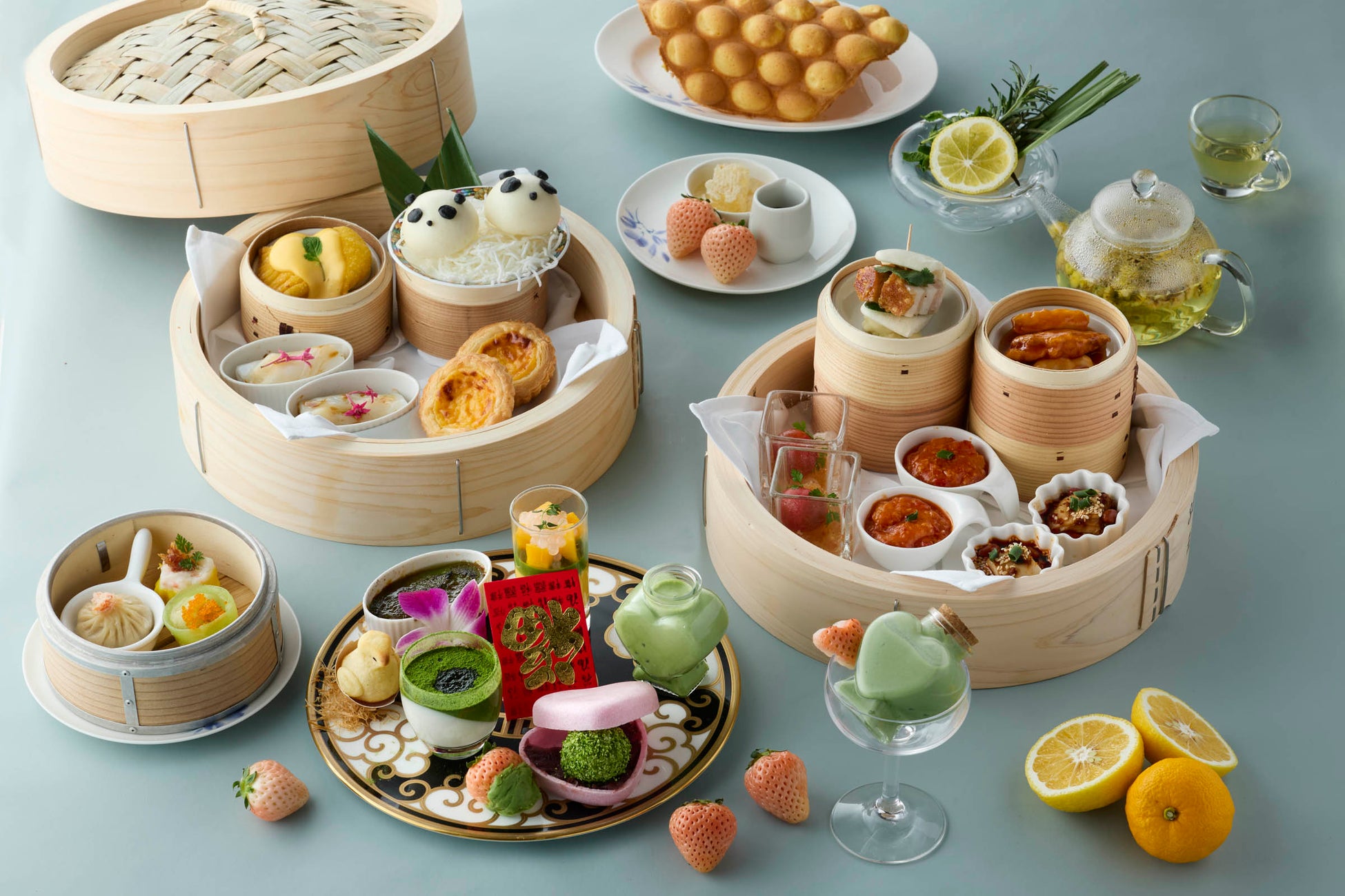 【ウェスティンホテル東京】龍天門「飲茶アフタヌーンティー“抹茶＆香港ディライツ”」龍天門のスターアイテムを揃えた前菜や蒸したて点心・香港ローカルスイーツ・抹茶スイーツの華やぎに浸る初夏のひととき