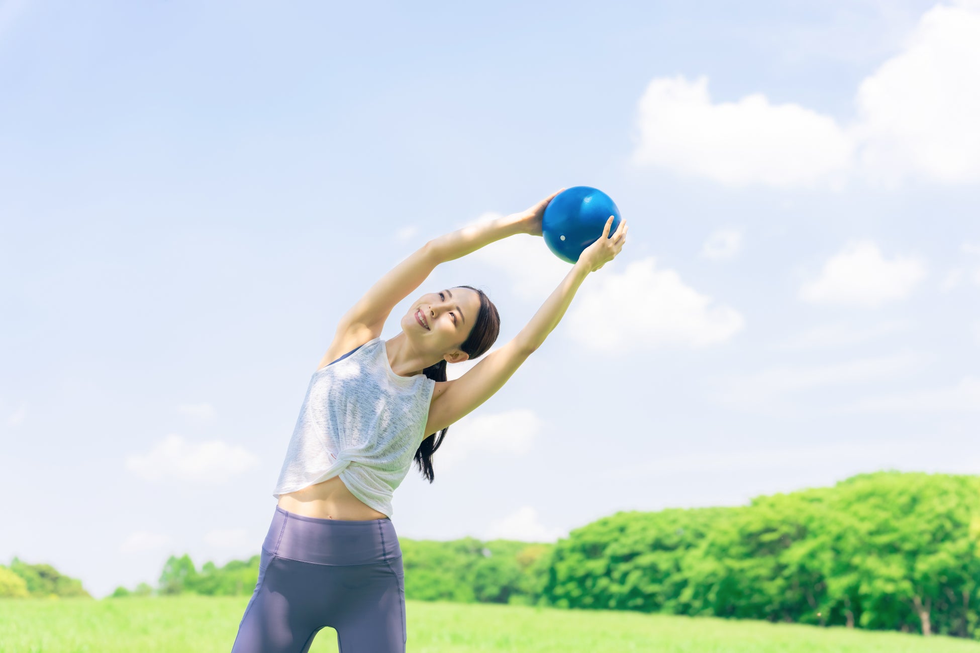 【仙台ロイヤルパークホテル】「バランスボール×ヨガ＆季節のアフタヌーンティーセット」アクティビティとティータイムを楽しむ1日限りのイベント