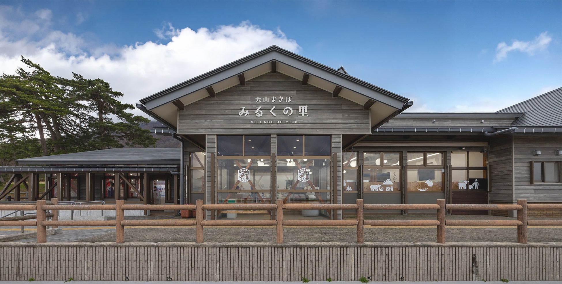 【ヒルトン横浜】新緑のアフタヌーンティー『メロンと初夏の果実のハーモニー』を提供