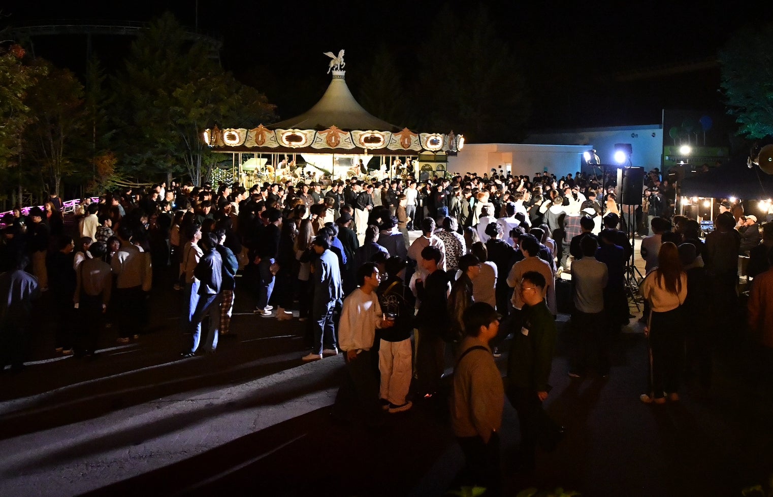 話題沸騰中のイベント再開催決定！夜の遊園地貸切り大合コン「ルスコン」舞台はルスツリゾート遊園地！