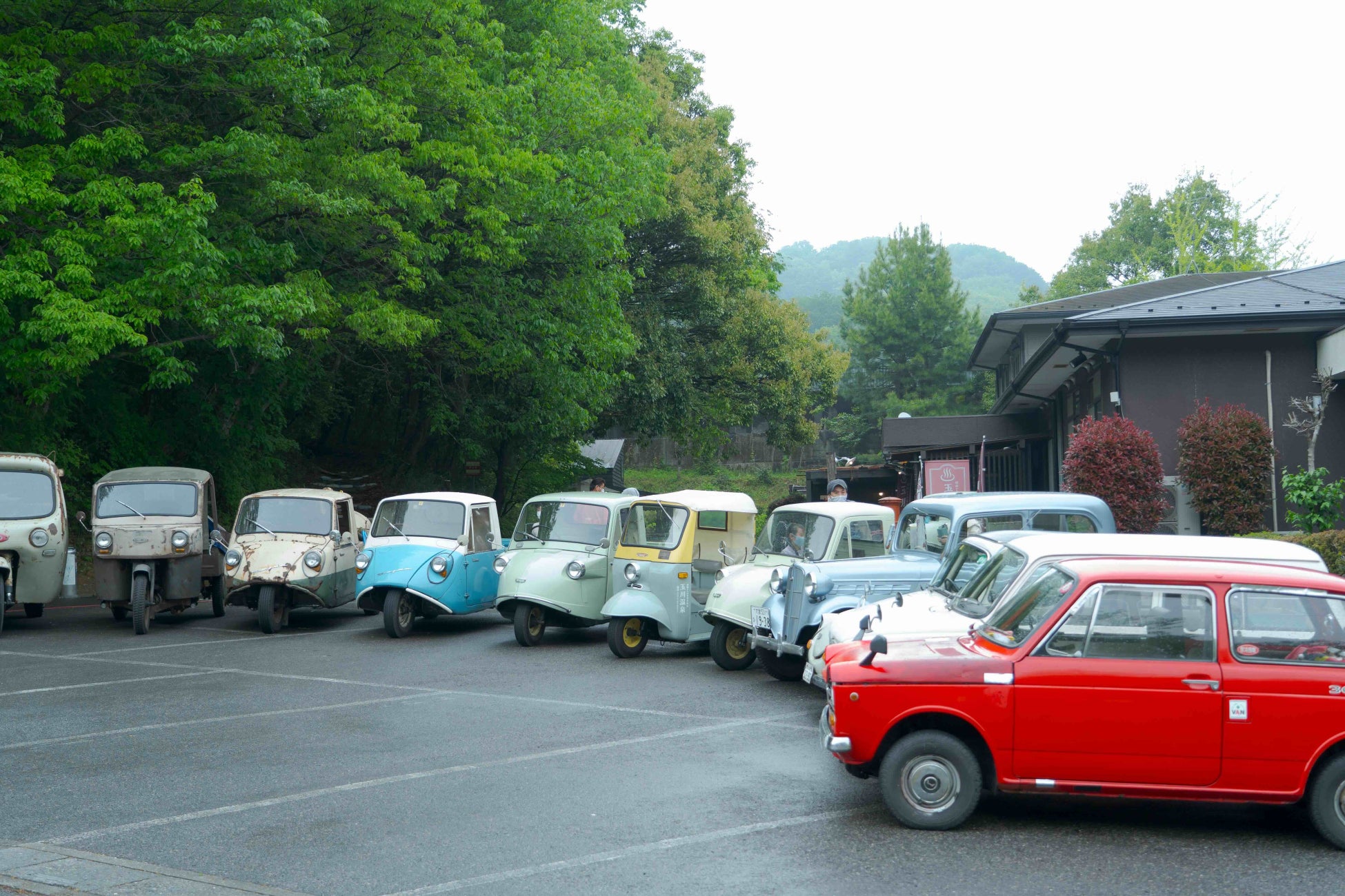 昭和レトロな温泉銭湯 玉川温泉が、昭和の日に開催する「レトロカー展」に向けて、参加していただけるレトロカーを募集します