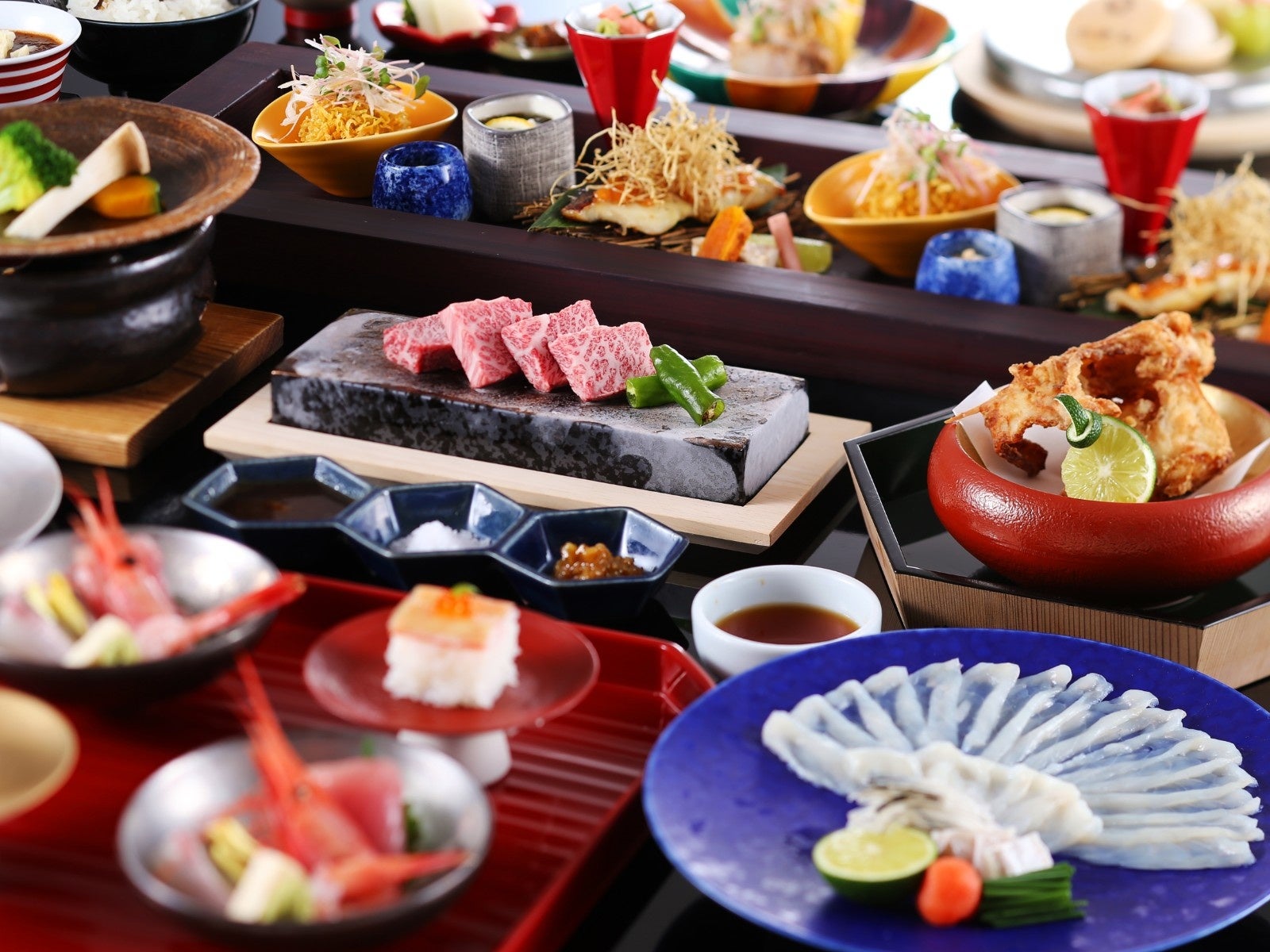 兵庫・湯村温泉「湧泉の宿ゆあむ」から地元食材「但馬とらふぐ」と「但馬牛」を味わう期間限定グルメプランが新登場【2026年5月11日（月）～7月31日（金）の月～金曜日限定】