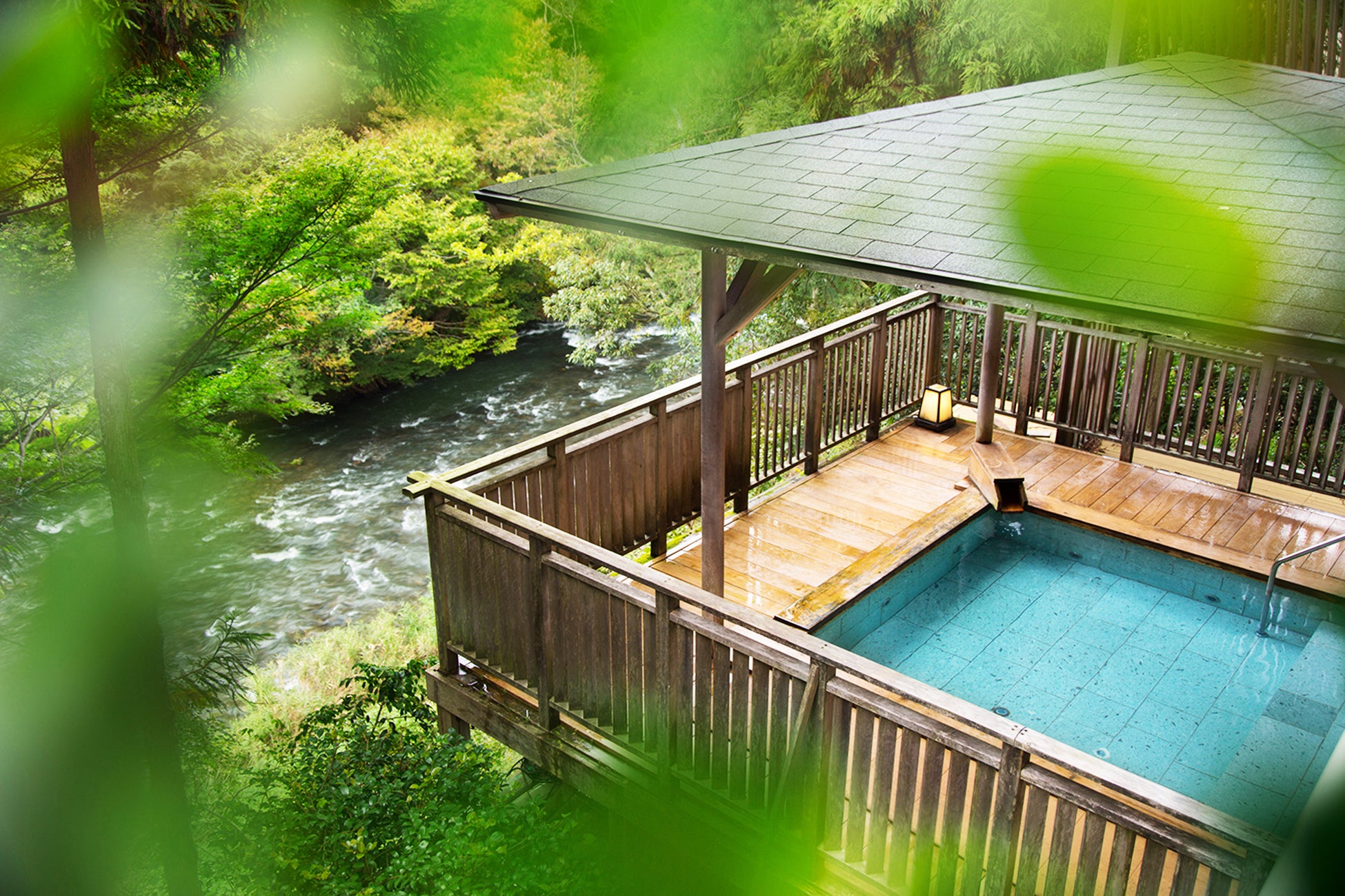 加賀温泉郷・吉祥やまなか【橋立漁港直送 毛蟹】旬をいただく毛ガニ甲羅盛り、姿のどぐろ、黒毛和牛、合鴨の治部煮に舌鼓をうつ夕食付き宿泊プランを発売。