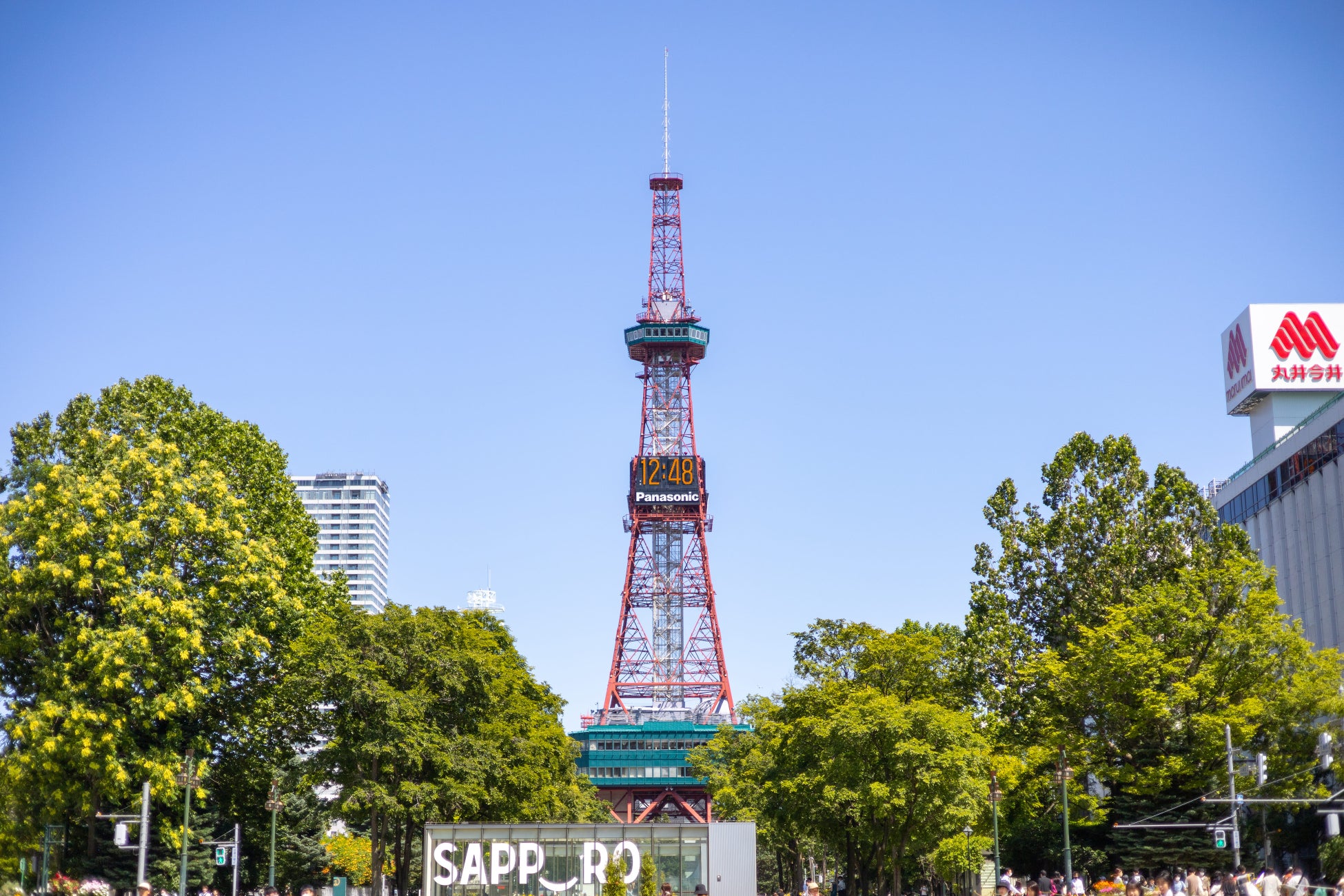 ゴールデンウィークはさっぽろテレビ塔へ！小学生対象「90ｍ展望台入場無料」+456段の階段のぼり達成で巨大ガラポンに挑戦