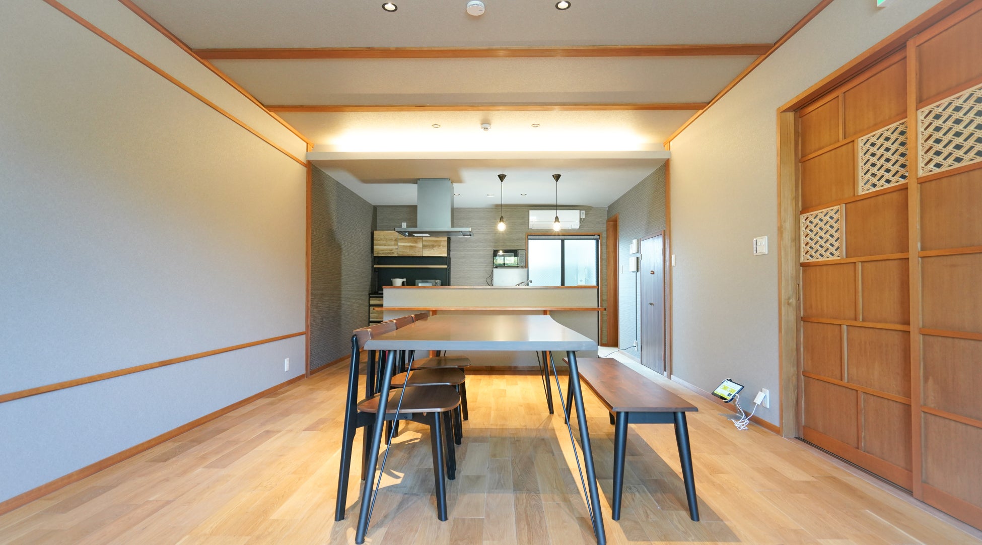 松江城から徒歩2分！COMPASS STAYがインバウンド向けのフルリフォーム戸建て民泊「松江城 水辺の別邸」の運営開始。