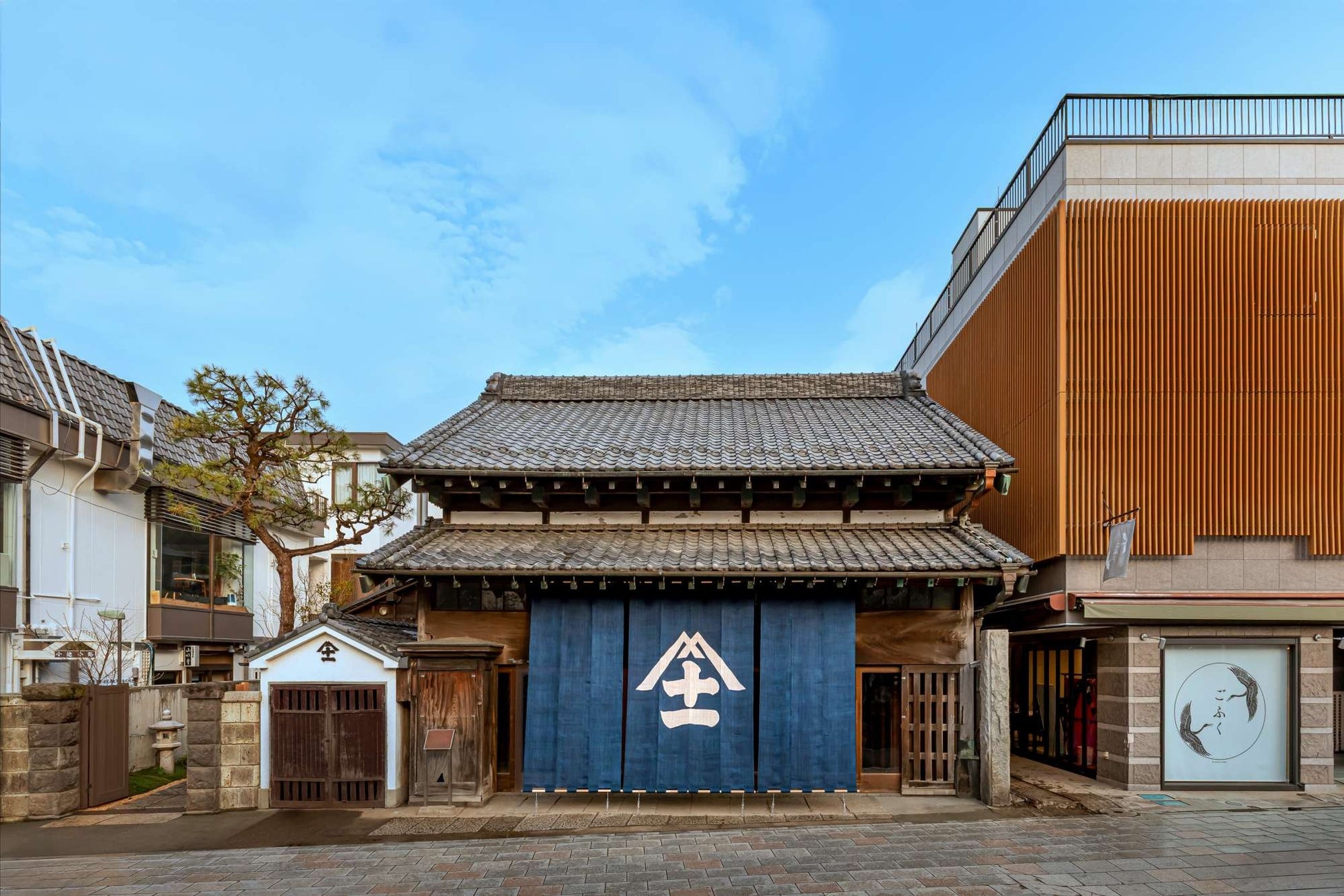 【2026年5月7日開業】全国初の建築基準法の除外を実現した国の登録有形文化財「鎌倉 三河屋本店」が、肉割烹のランチコースの予約受付を開始します。食後は無料で館内見学ツアー付き