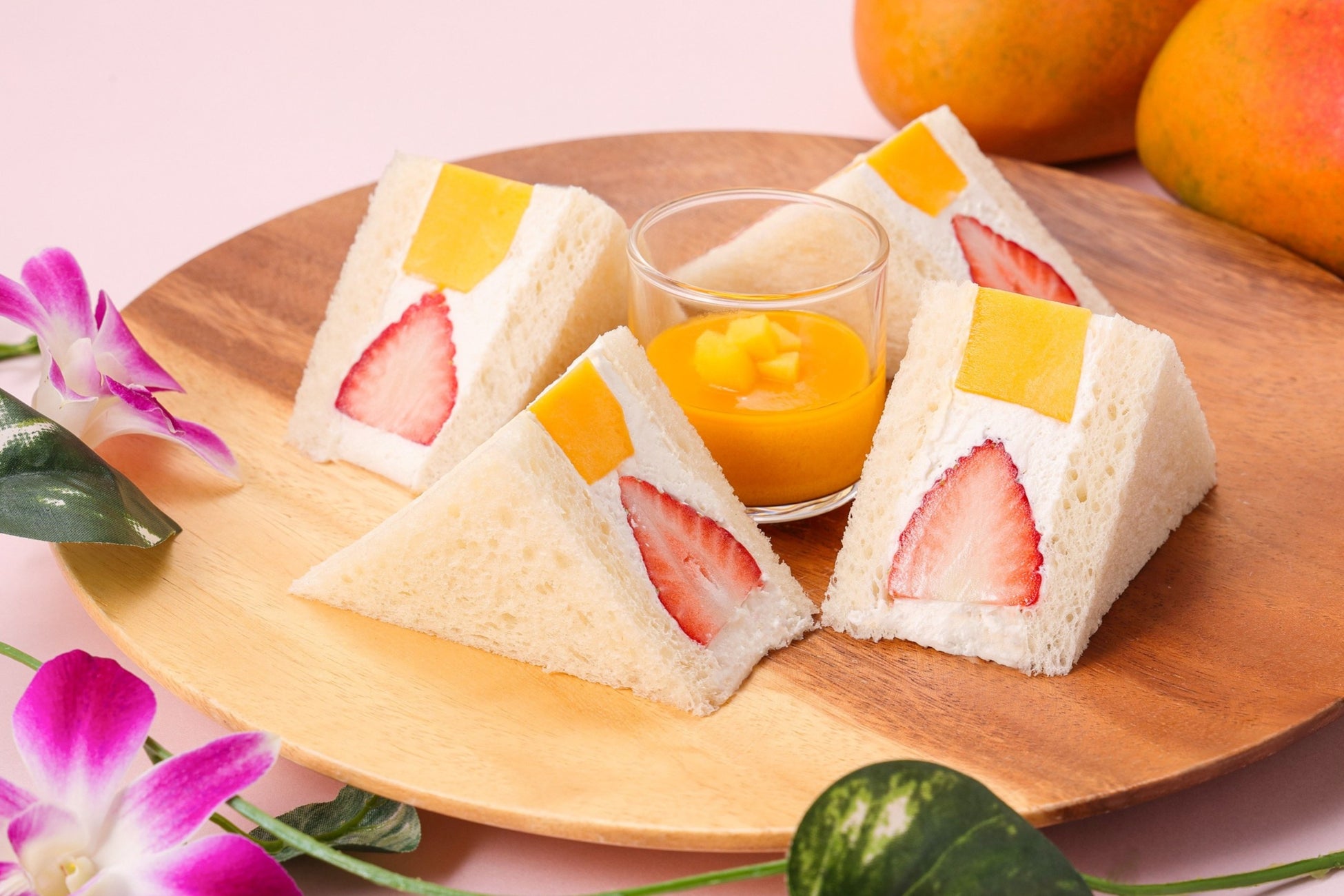 65周年企画 第3弾 『生まれ月を泳ぐ、12色のこい”のぼり”』が登場