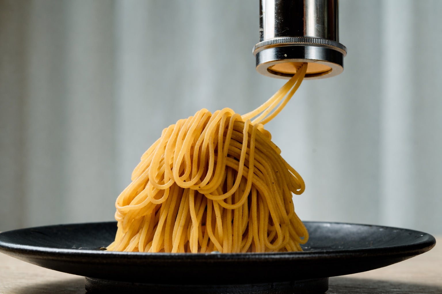 【ホテル オリエンタル エクスプレス 鹿児島天文館】夜に楽しむ“ご褒美スイーツ”スイーツを主役にした「デザートBAR」開始