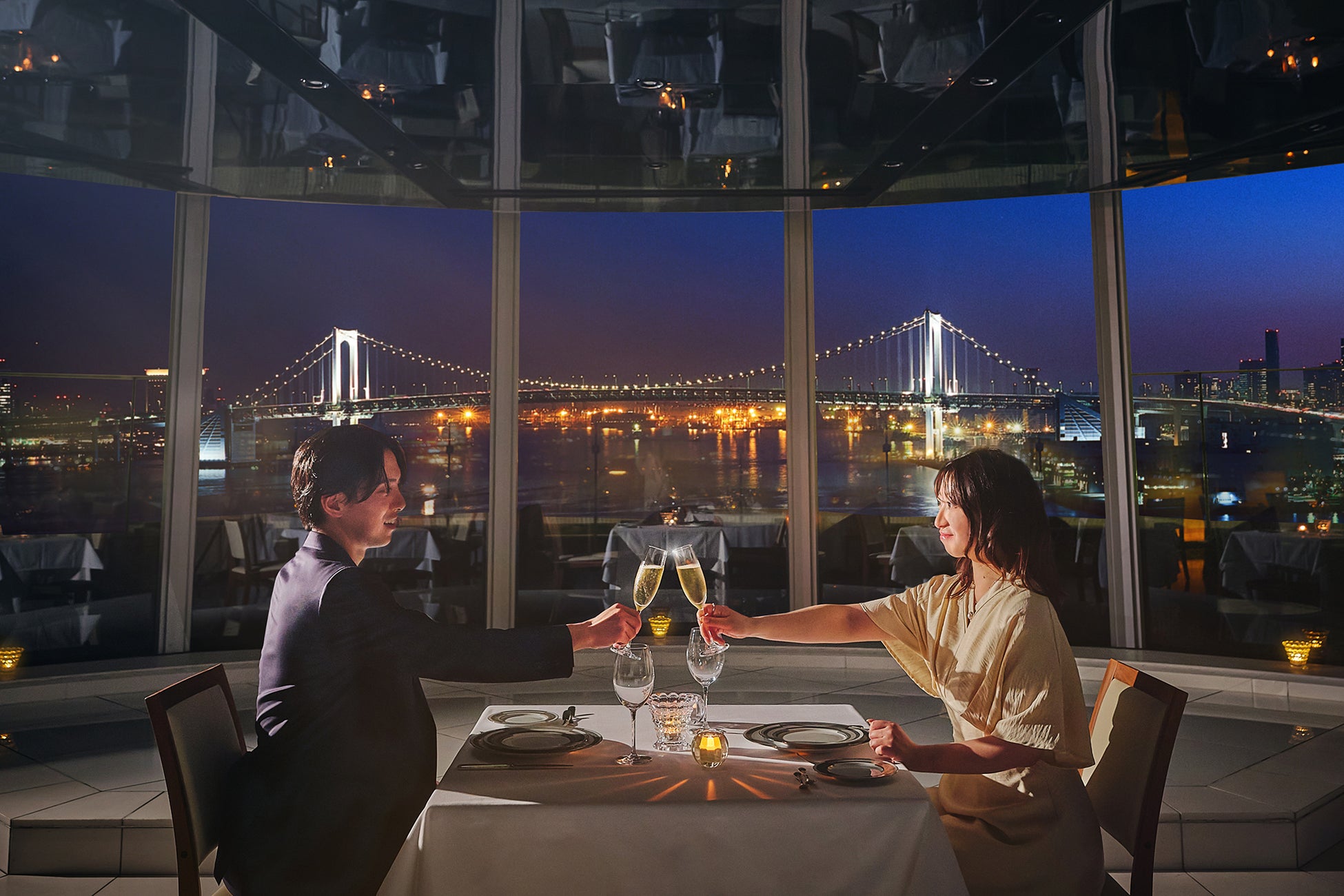 東京湾の絶景ディナーで始まる、チャペルプロポーズプランが誕生