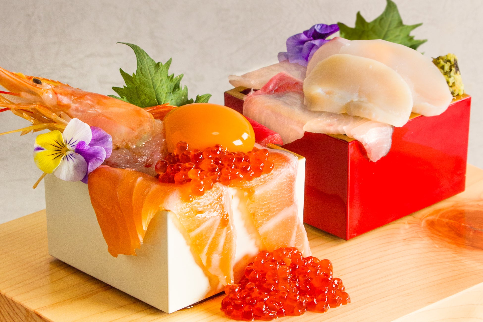 【福津オ魚ソウル｜新メニュー】海の幸がこぼれ出す——「紅白こぼれ枡海鮮丼」1日限定10食で登場