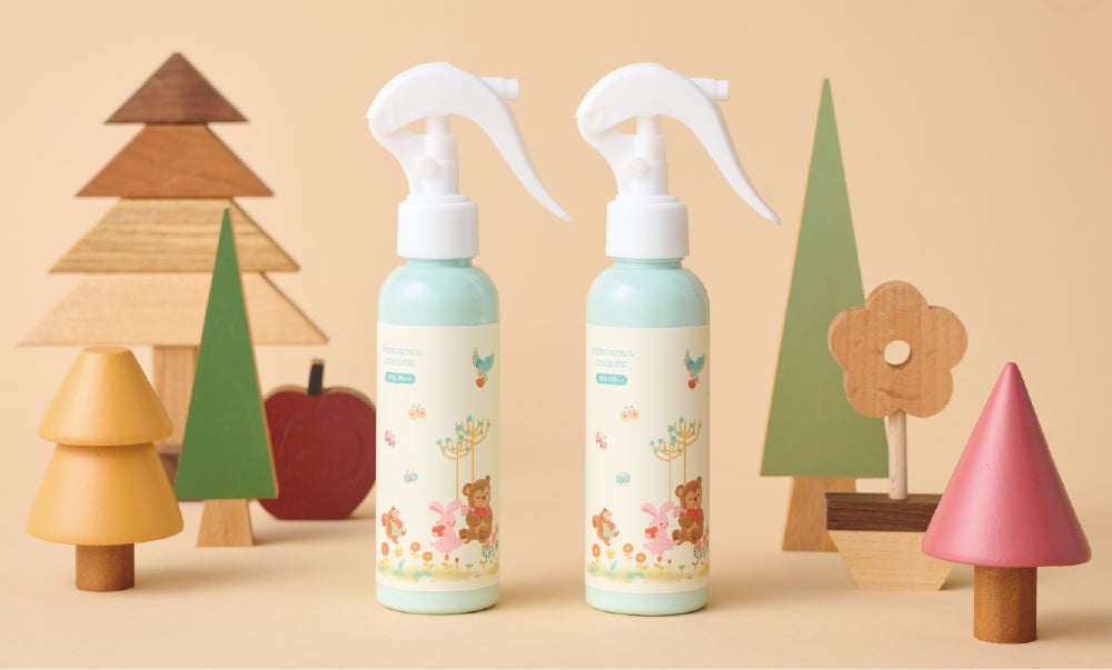 発売1か月でアカチャンホンポUVカテゴリー売上本数No.1※！生後0か月から使える！UV対策と保湿ケアが一緒にできるスプレー『敏感肌にやさしく保湿 UV＆アウトドア うるおいミスト』