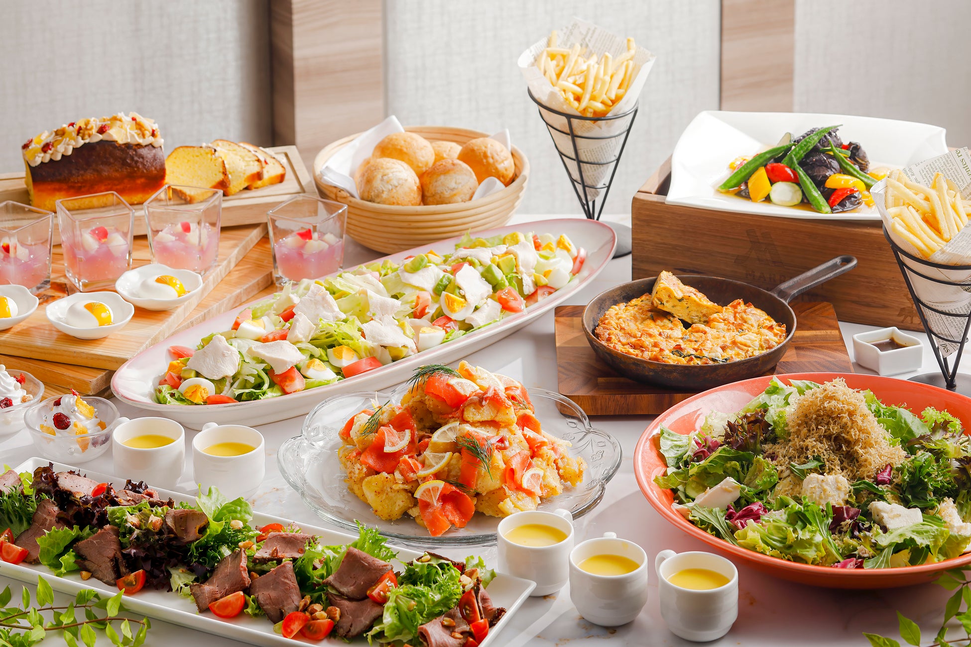 琵琶湖マリオットホテル　選べるメインと滋賀の恵みが彩る夏のブッフェスタイルランチ「Pick & Enjoy Lunch」を発売