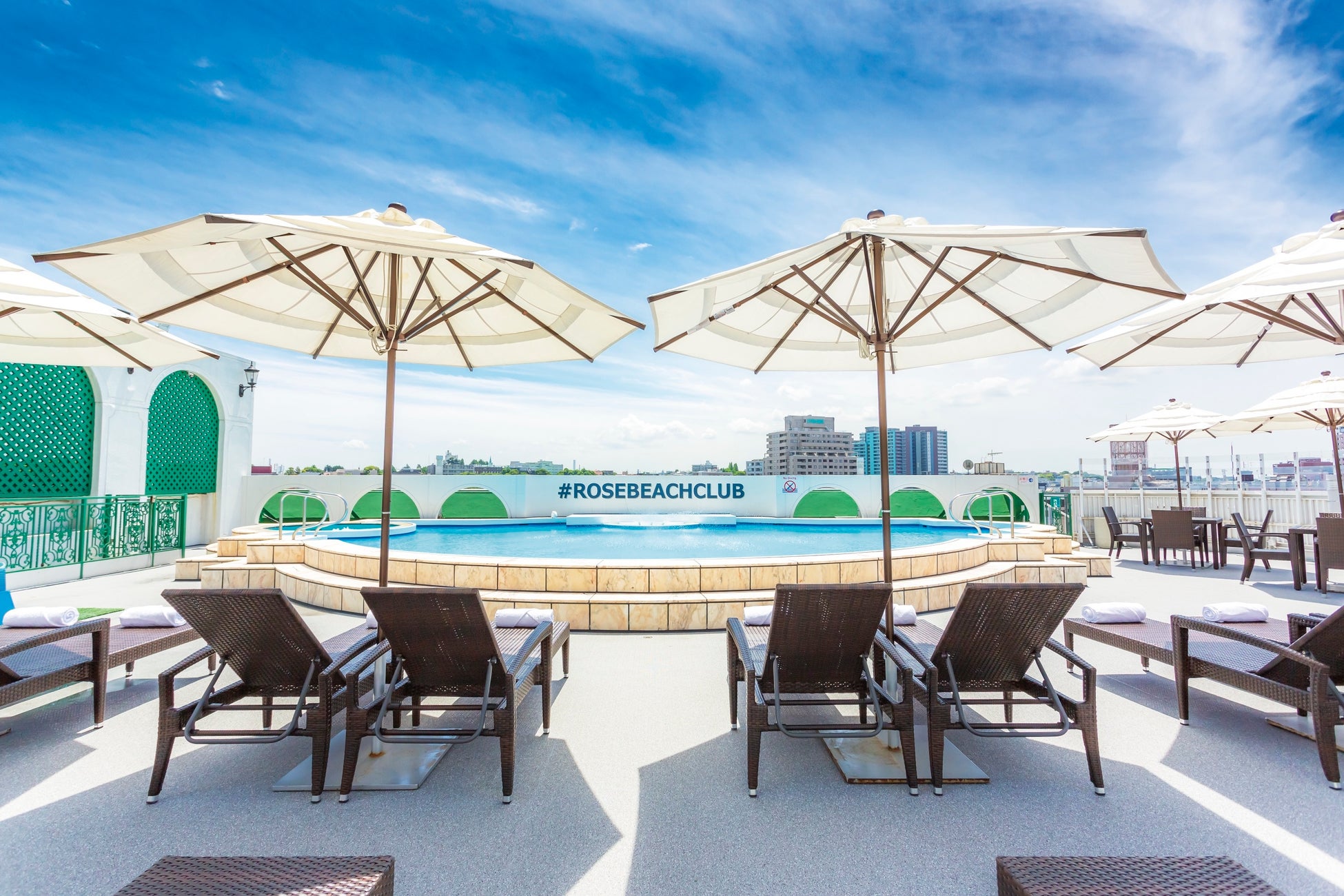 夏季限定 屋上プール『#ROSEBEACHCLUB』2026年5月16日（土）オープン