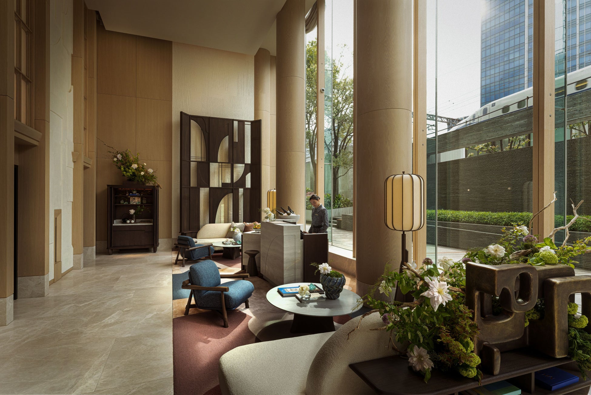 【フォーシーズンズホテル丸の内 東京】客室・ロビーリニューアルオープン「東京の中心に佇む 現代様式の邸宅」として新たな幕開け