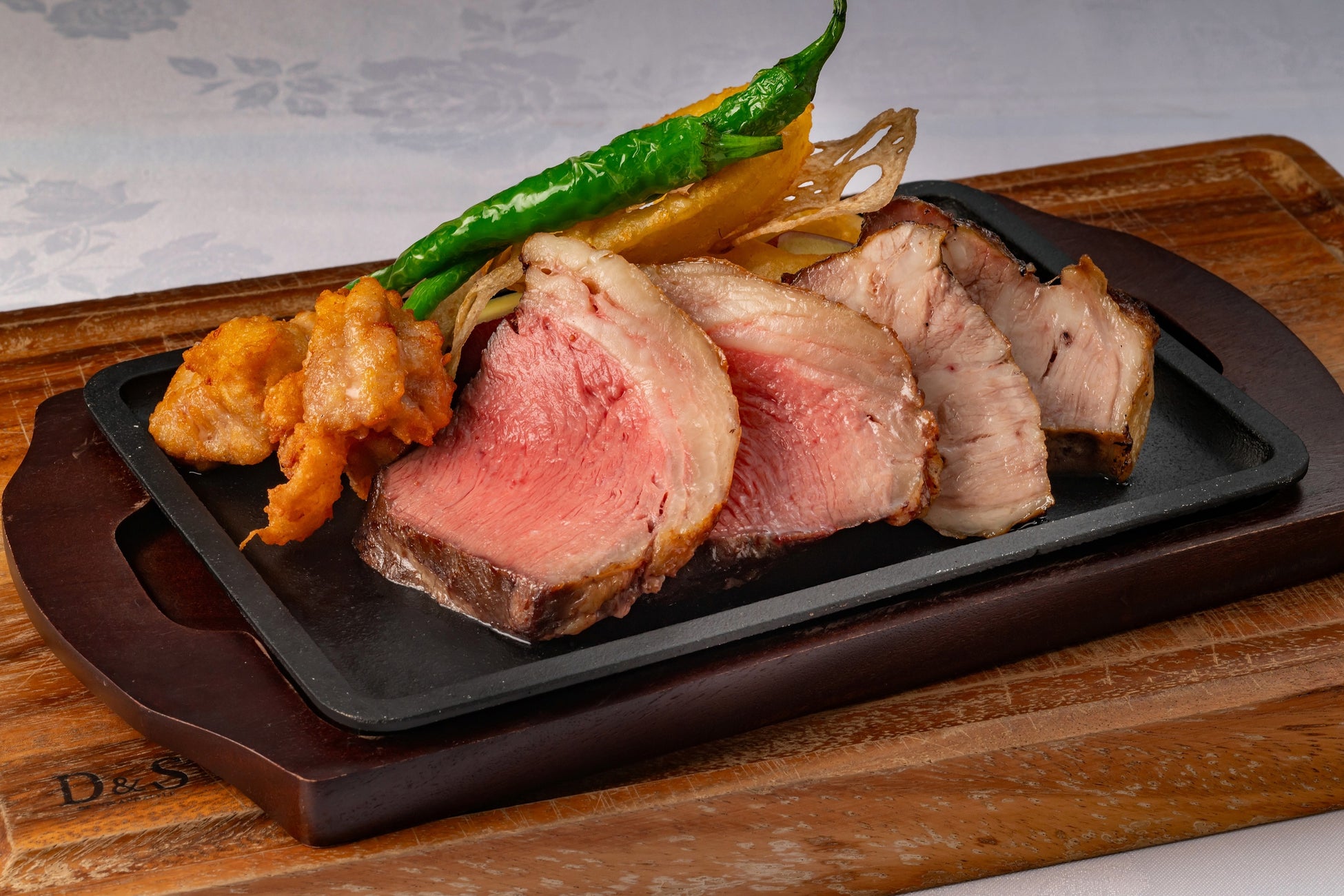 【ホテルグランヴィア岡山】「今日はどっちの気分？」ガッツリお肉か、ご褒美スイーツか。『BBQ or スイーツ』選べるパーティープラン