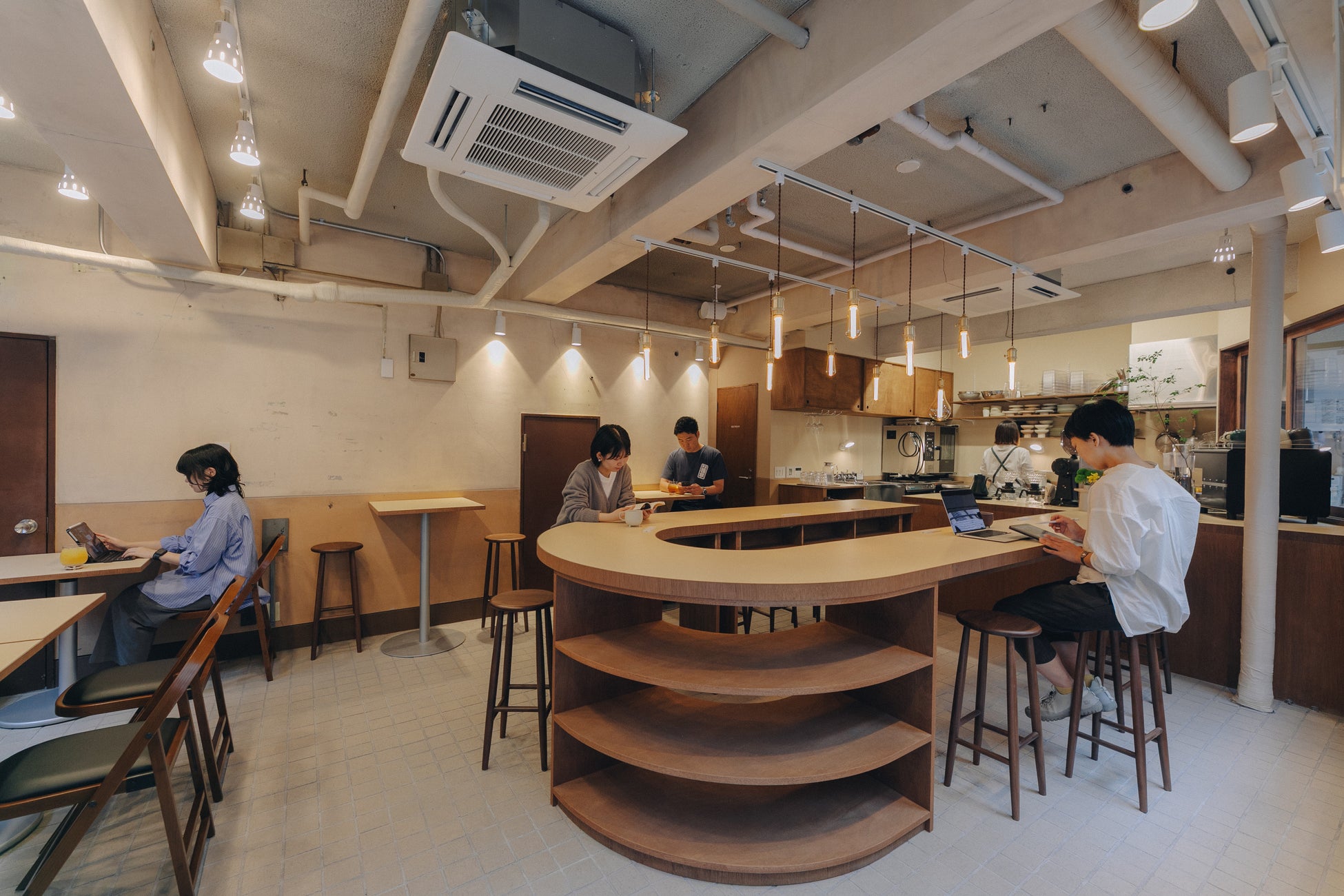 元印刷工場をリノベーションしたカフェ「WAKU motoasakusa」東京・元浅草に2026年4月27日グランドオープン