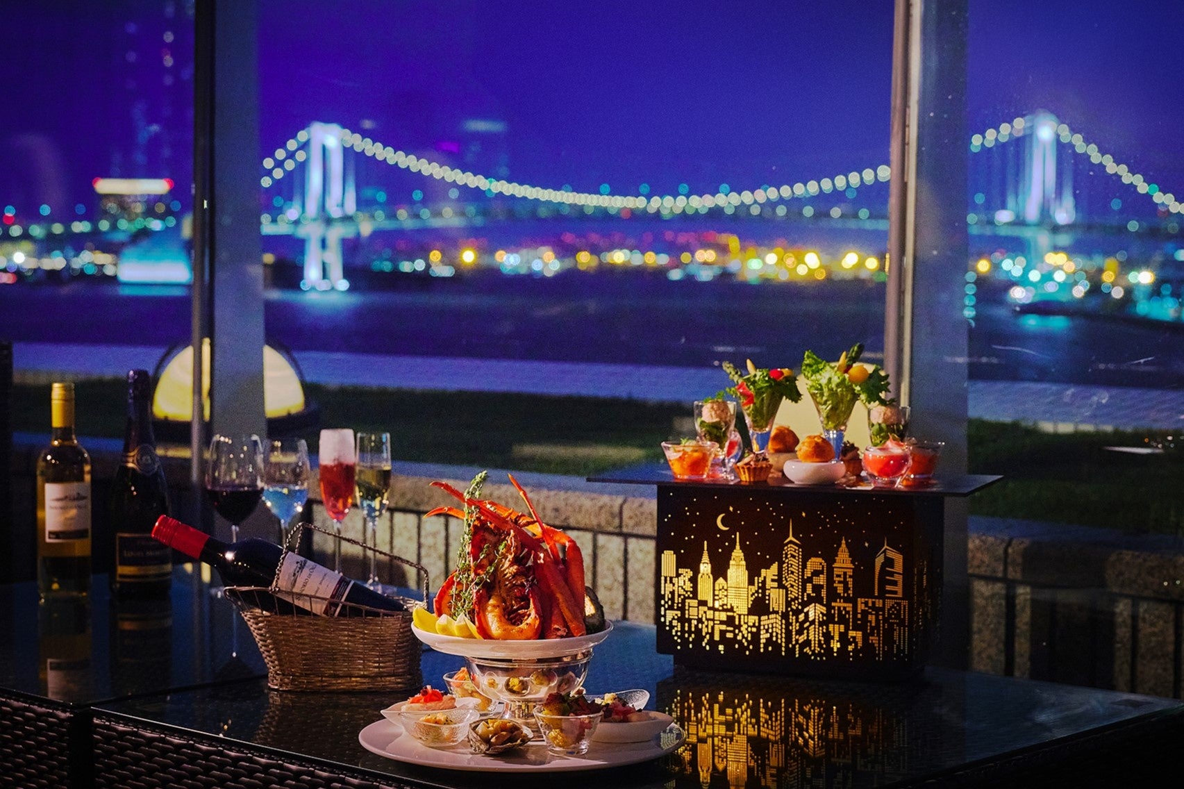 東京湾の夜景とともに楽しむ、シャンパンフリーフロープラン