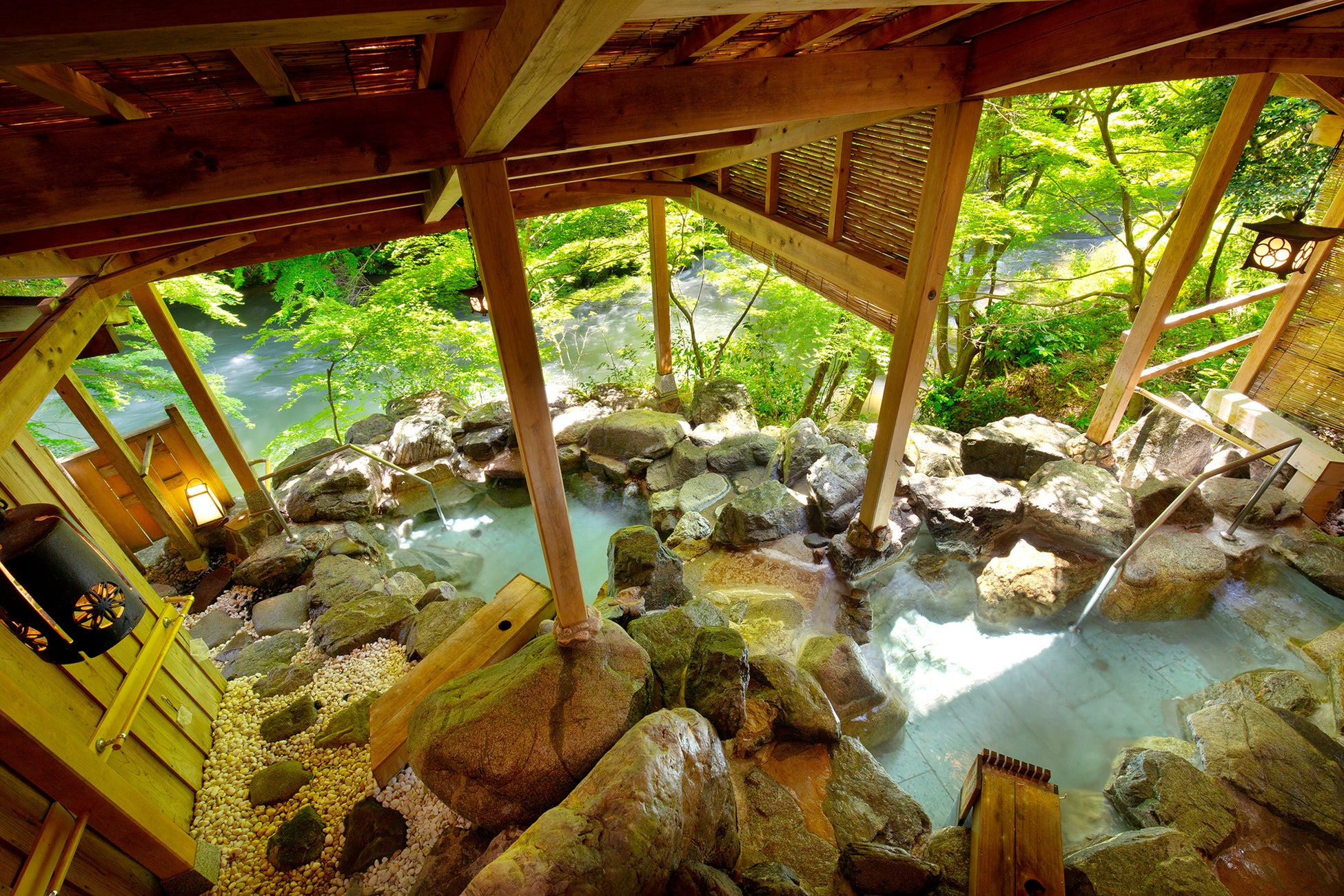 家族旅行の決定版！加賀・山中温泉【夏得ファミリー】縁日、花火、渓流釣りなど 8つのキッズ特典 × 夕食時フリードリンク
