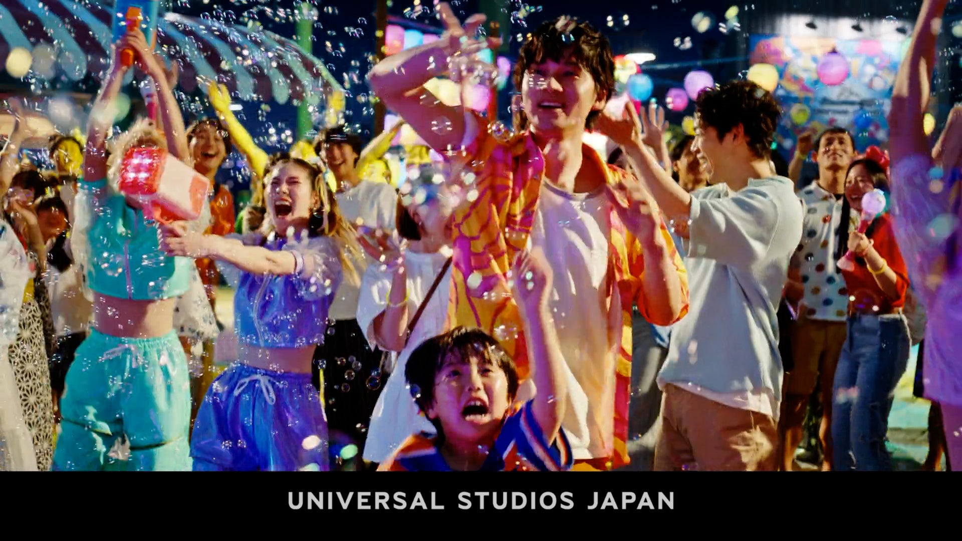 「ユニバーサル・スタジオ・ジャパンで夏祭り!!」 北村匠海さんが“夜祭り”で大騒ぎする 夏の新ＣＭ、本日公開