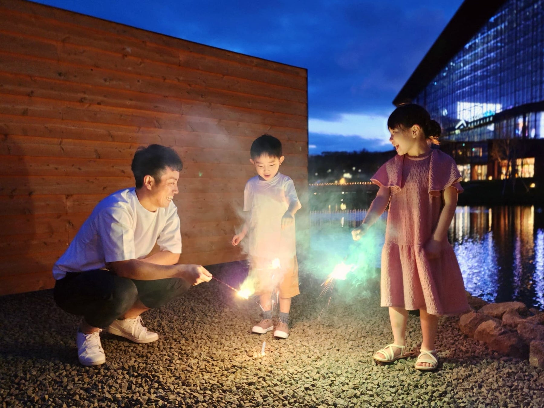 【VILLA BRAMARE】子どもの笑顔が弾ける夏旅へ！エスコンフィールドを目の前に手ぶらBBQ＆花火「7・8月限定ファミリープラン」が新登場！
