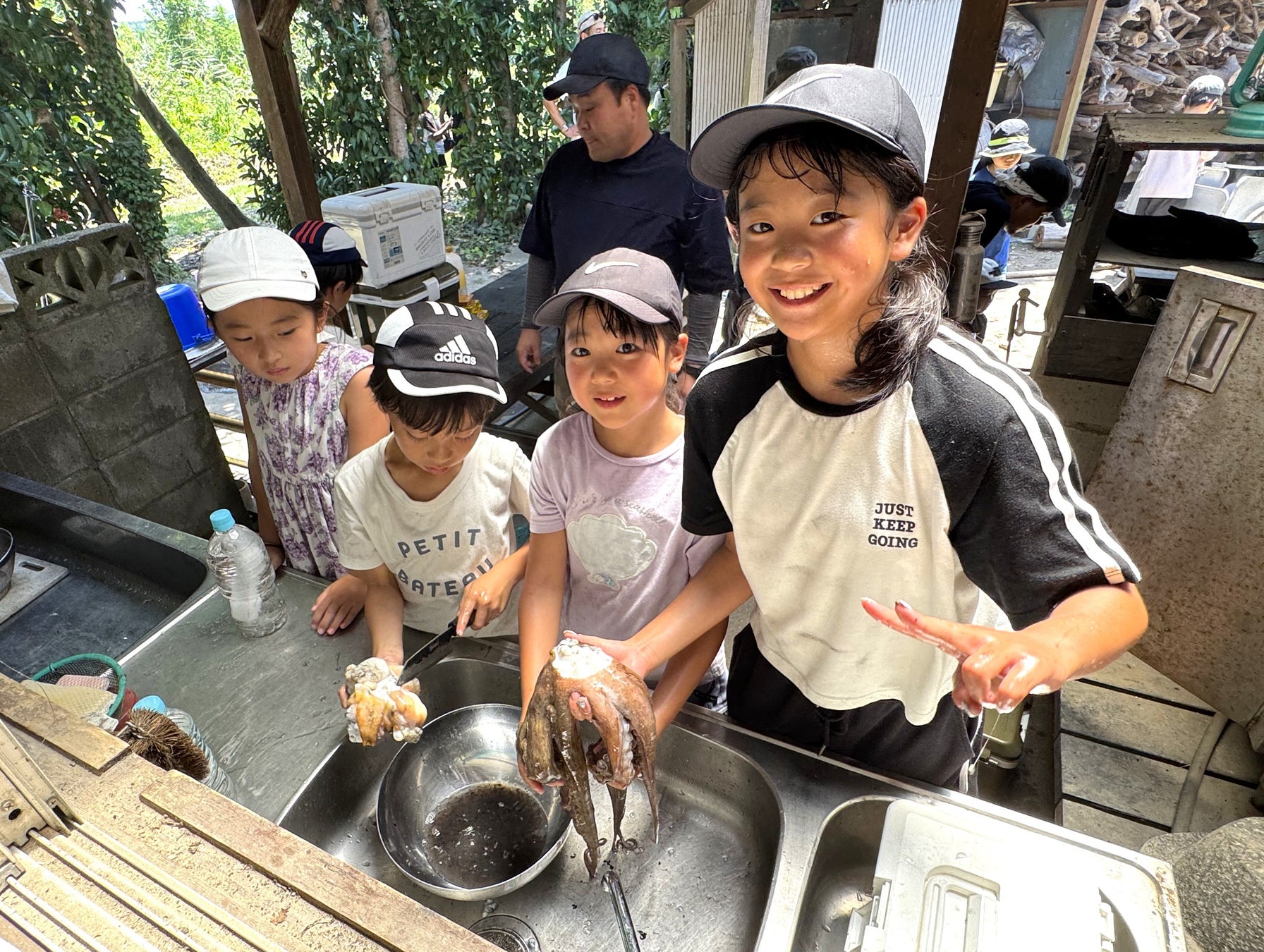 夏休みに西尾市・佐久島で自然と触れ合い、子どもたちの自主性を育む親子向け体験プログラムが本日より応募開始！【夏休み企画】佐久島で自然体験！親子「根っこ塾」 2026 夏
