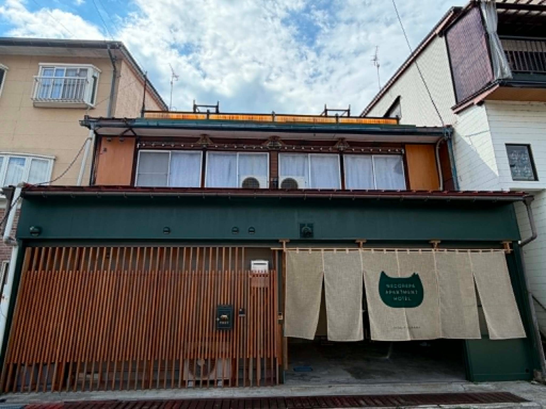 【岐阜県飛騨市】なぜ行政が「保護猫活動」を支援するのか？飛騨市が挑む、ふるさと納税を活用したソーシャルビジネス支援。猫を通じて空き家・高齢者見守りを解決するシェアハウスがオープン！