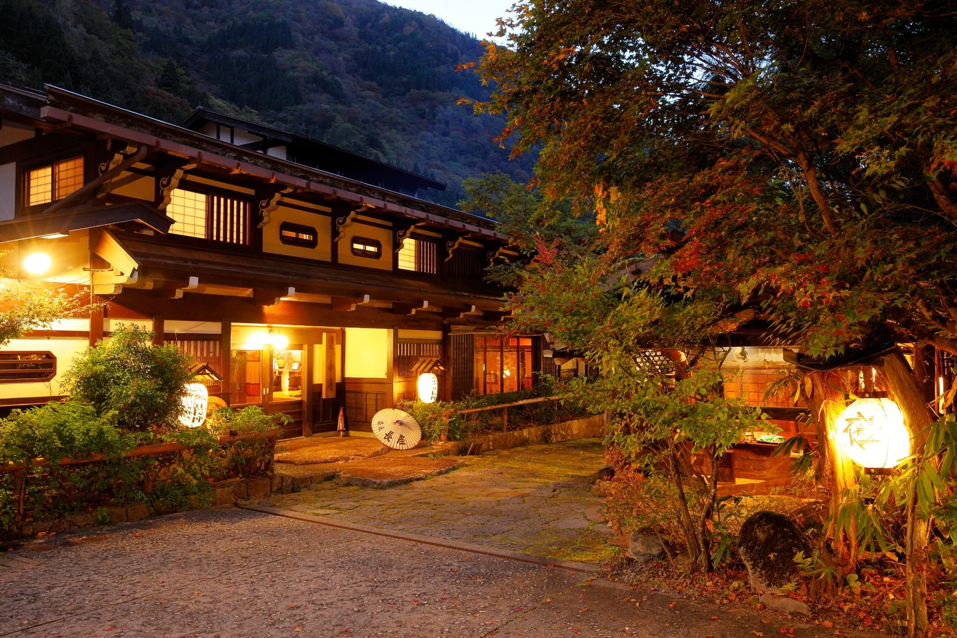 『地方民鉄 旅ガイド~ふるさと鉄道の旅~』(2026年度版)を全国各地で無料配布します!